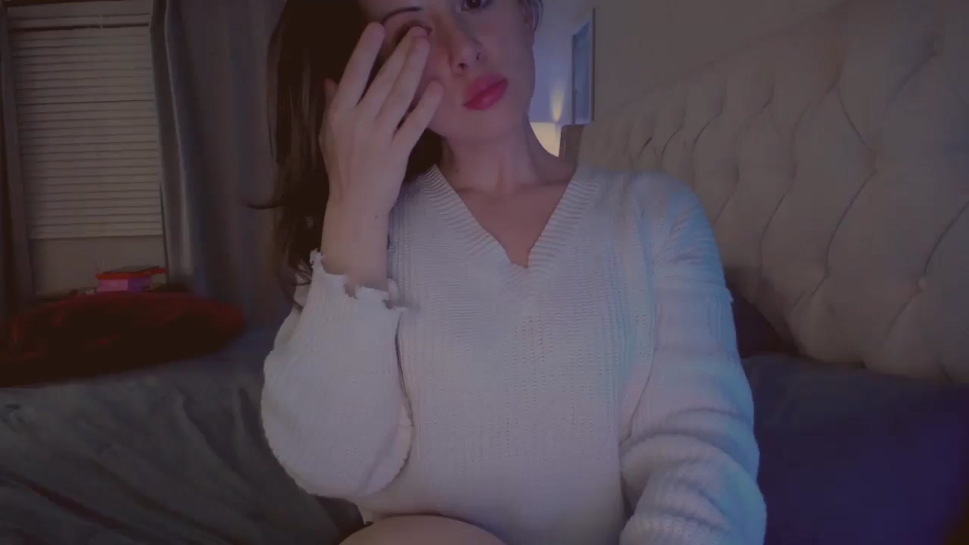 Gallery image thumbnail from Isabelle's myfreecams stream on, 01/24/2024, 05:27 image 3 of 20