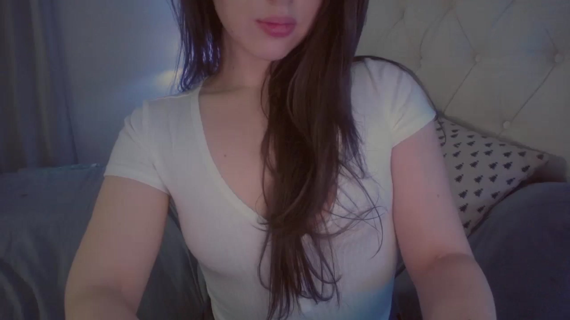 Gallery image thumbnail from Isabelle's myfreecams stream on, 01/28/2024, 07:59 image 15 of 20