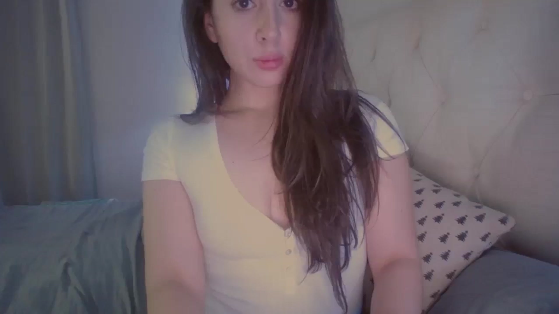 Gallery image thumbnail from Isabelle's myfreecams stream on, 01/28/2024, 07:59 image 3 of 20