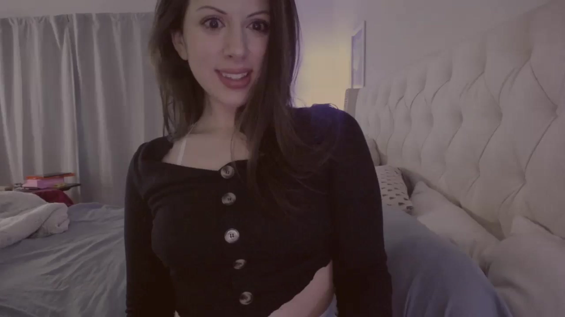 Gallery image thumbnail from Isabelle's myfreecams stream on, 02/12/2024, 24:03 image 20 of 20