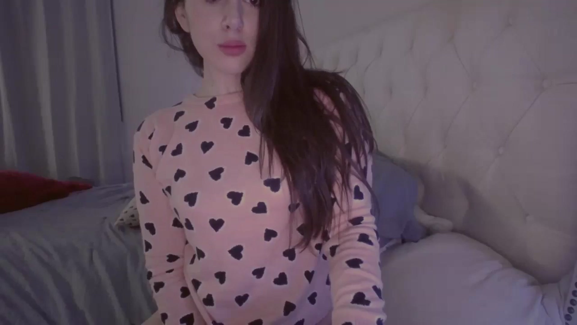 Gallery image thumbnail from Isabelle's myfreecams stream on, 02/15/2024, 03:08 image 14 of 20