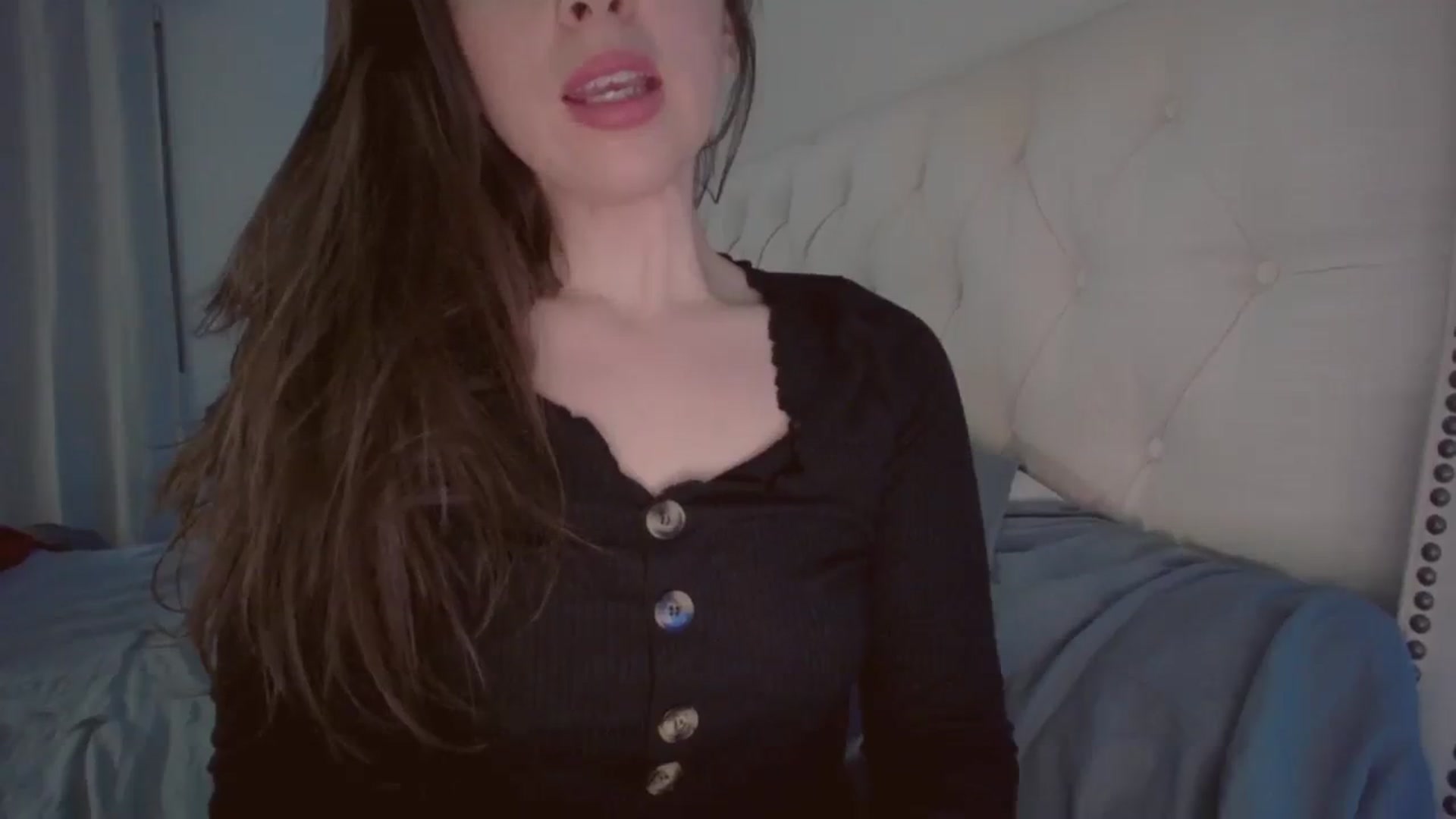 Gallery image thumbnail from Isabelle's myfreecams stream on, 02/21/2024, 06:23 image 16 of 20