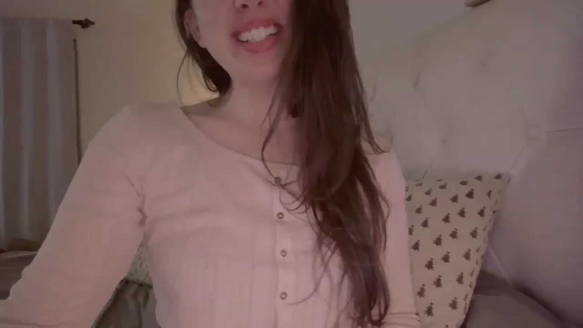 Gallery image thumbnail from Isabelle's myfreecams stream on, 02/23/2024, 02:27 image 14 of 20