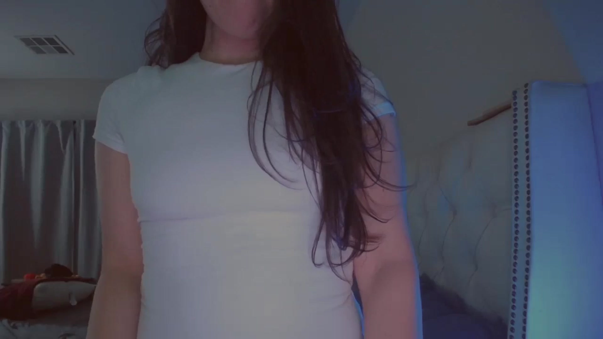 Gallery image thumbnail from Isabelle's myfreecams stream on, 03/13/2024, 05:18 image 14 of 20