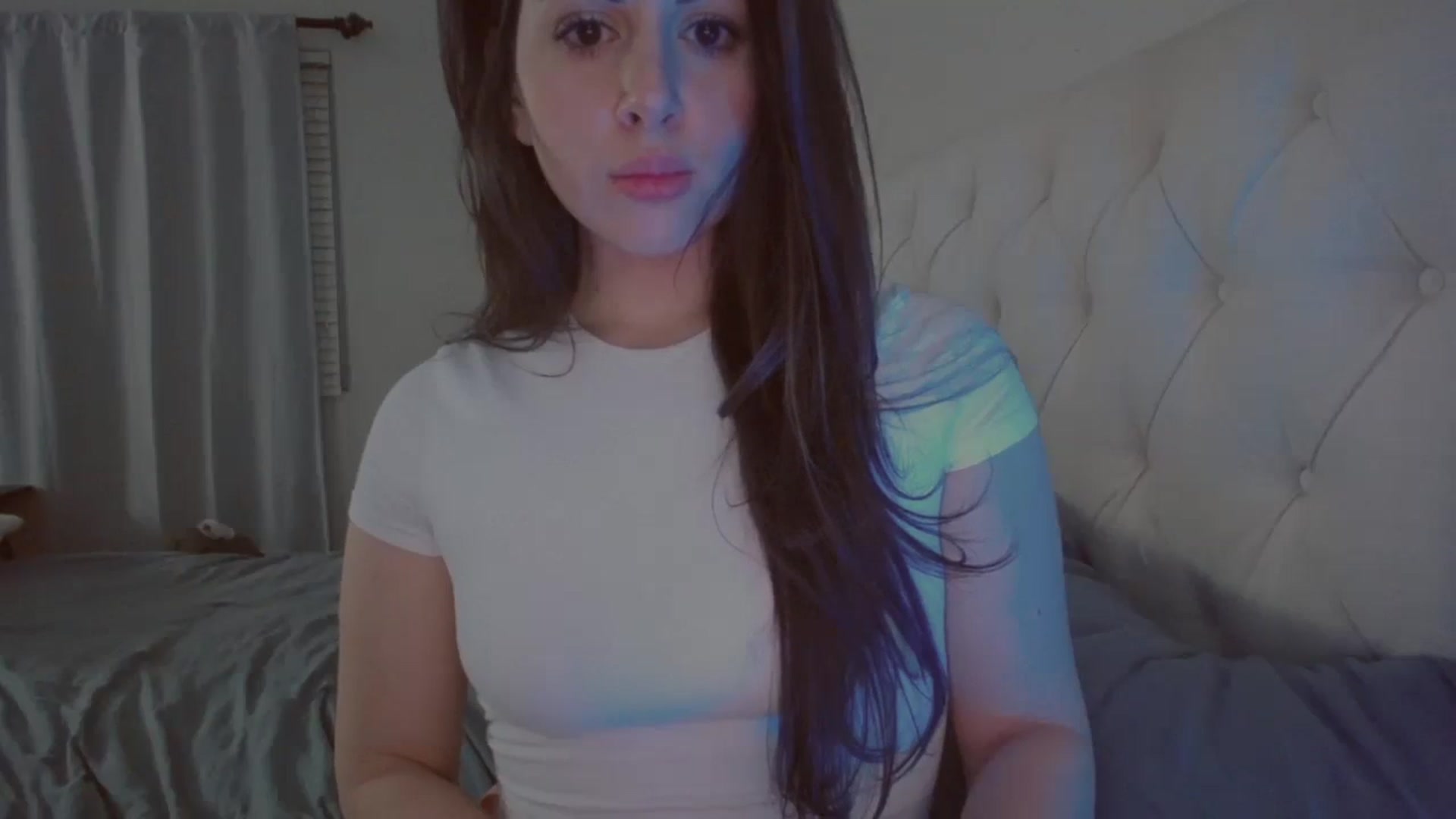 Gallery image thumbnail from Isabelle's myfreecams stream on, 03/13/2024, 05:18 image 6 of 20