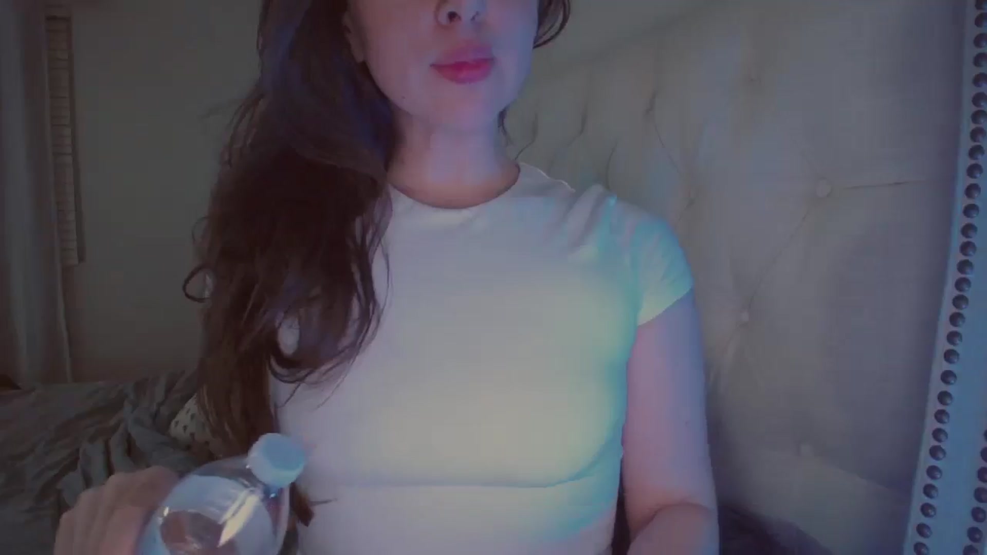 Gallery image thumbnail from Isabelle's myfreecams stream on, 03/13/2024, 06:46 image 4 of 20