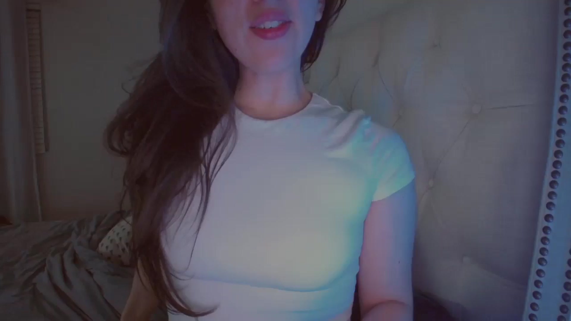 Gallery image thumbnail from Isabelle's myfreecams stream on, 03/13/2024, 06:46 image 5 of 20