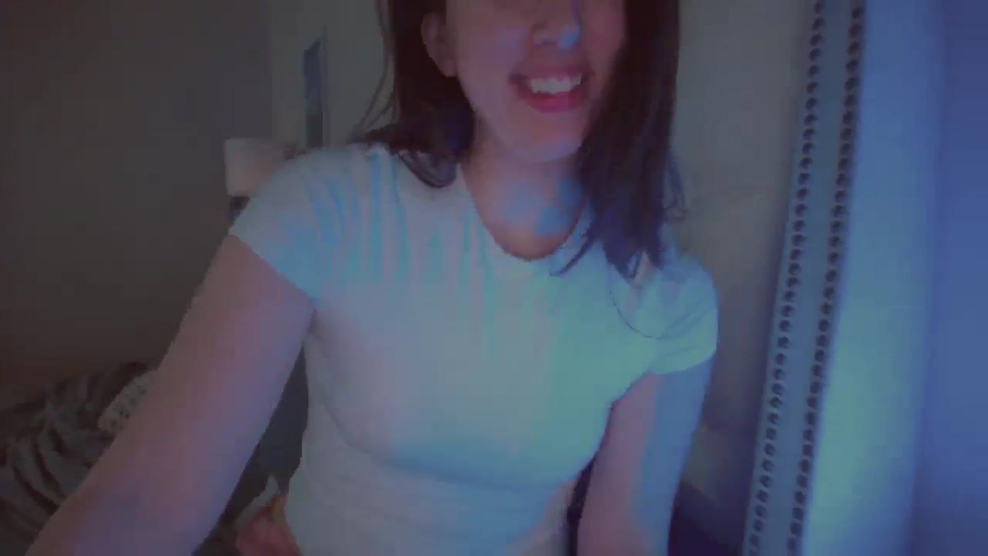 Gallery image thumbnail from Isabelle's myfreecams stream on, 03/13/2024, 06:46 image 8 of 20