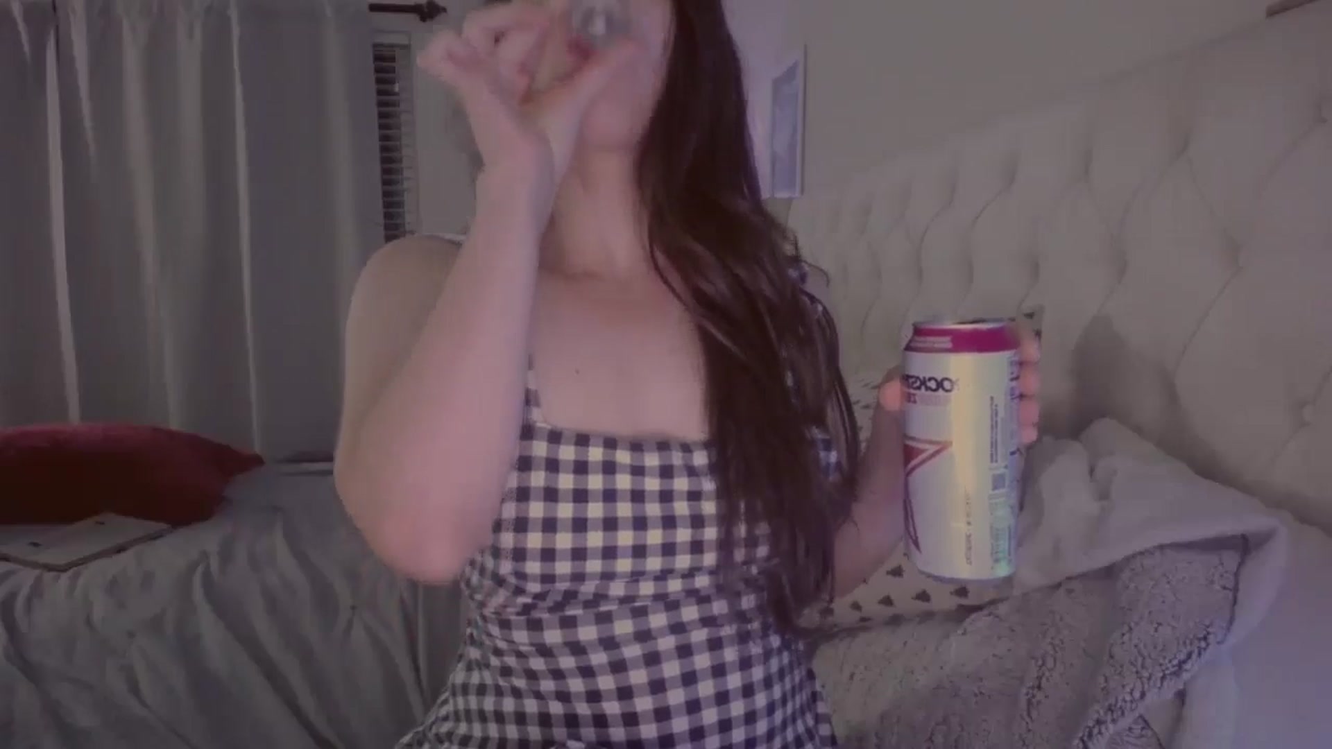 Gallery image thumbnail from Isabelle's myfreecams stream on, 04/28/2024, 05:45 image 20 of 20