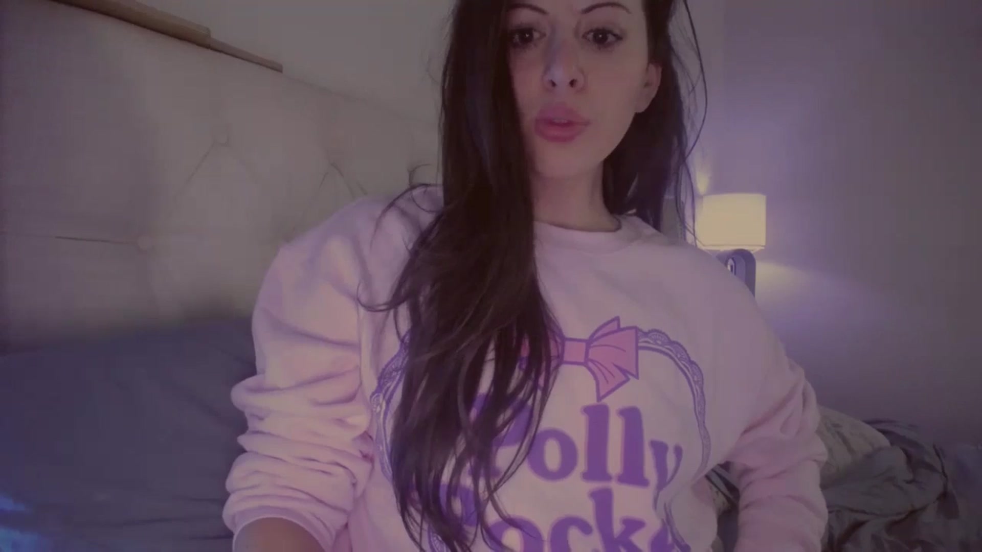 Gallery image thumbnail from Isabelle's myfreecams stream on, 04/29/2024, 05:21 image 11 of 20