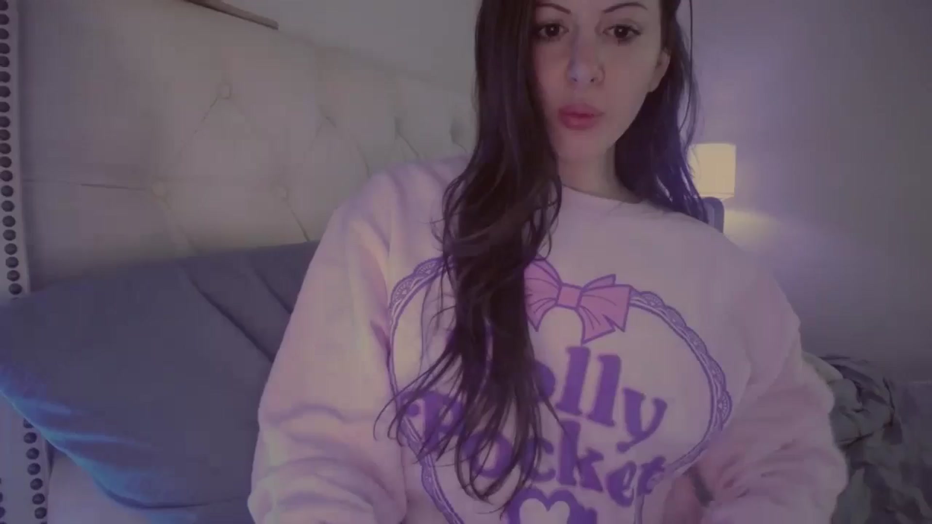 Gallery image thumbnail from Isabelle's myfreecams stream on, 04/29/2024, 06:21 image 1 of 20