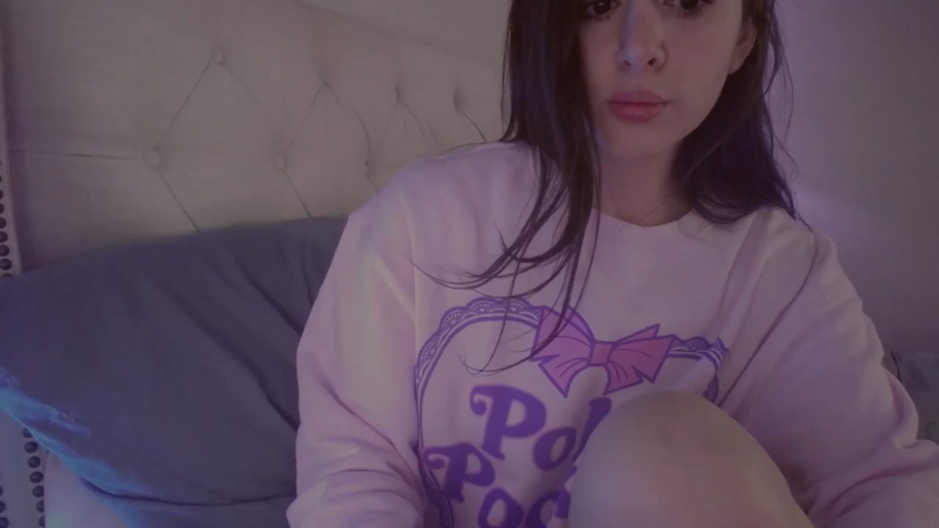 Gallery image thumbnail from Isabelle's myfreecams stream on, 04/29/2024, 06:21 image 7 of 20