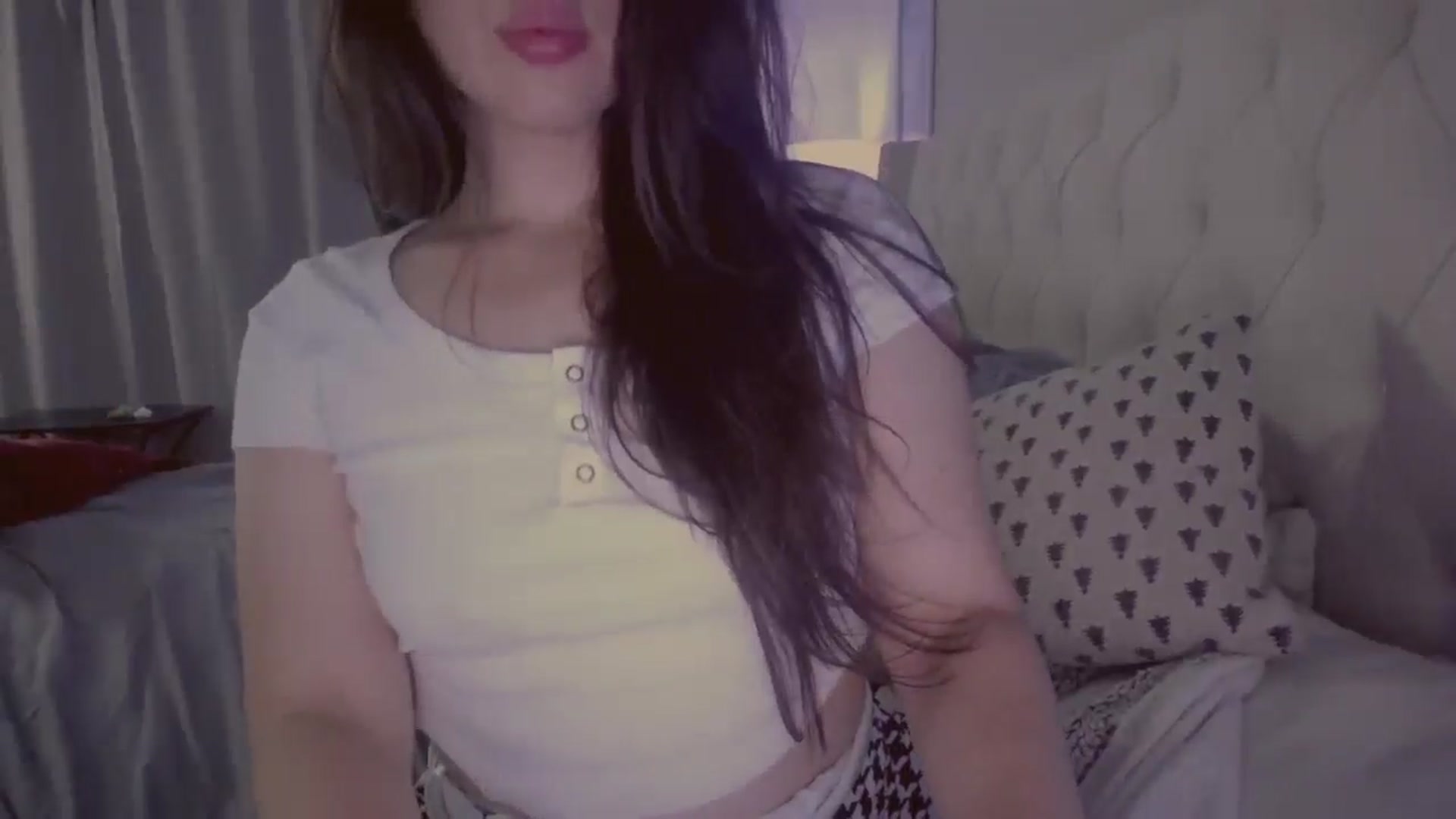 Gallery image thumbnail from Isabelle's myfreecams stream on, 05/10/2024, 06:35 image 5 of 20
