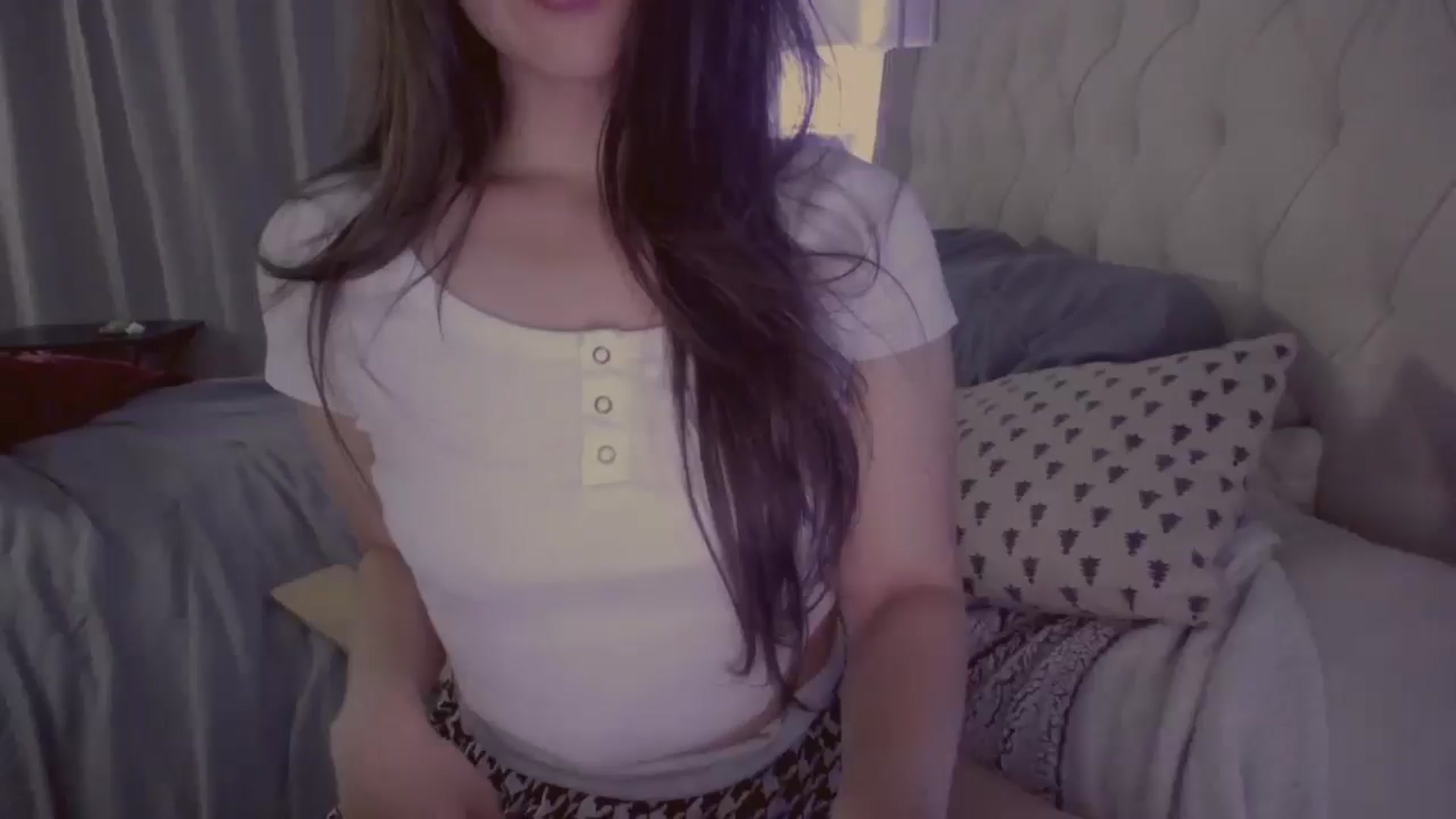 Gallery image thumbnail from Isabelle's myfreecams stream on, 05/10/2024, 06:35 image 9 of 20