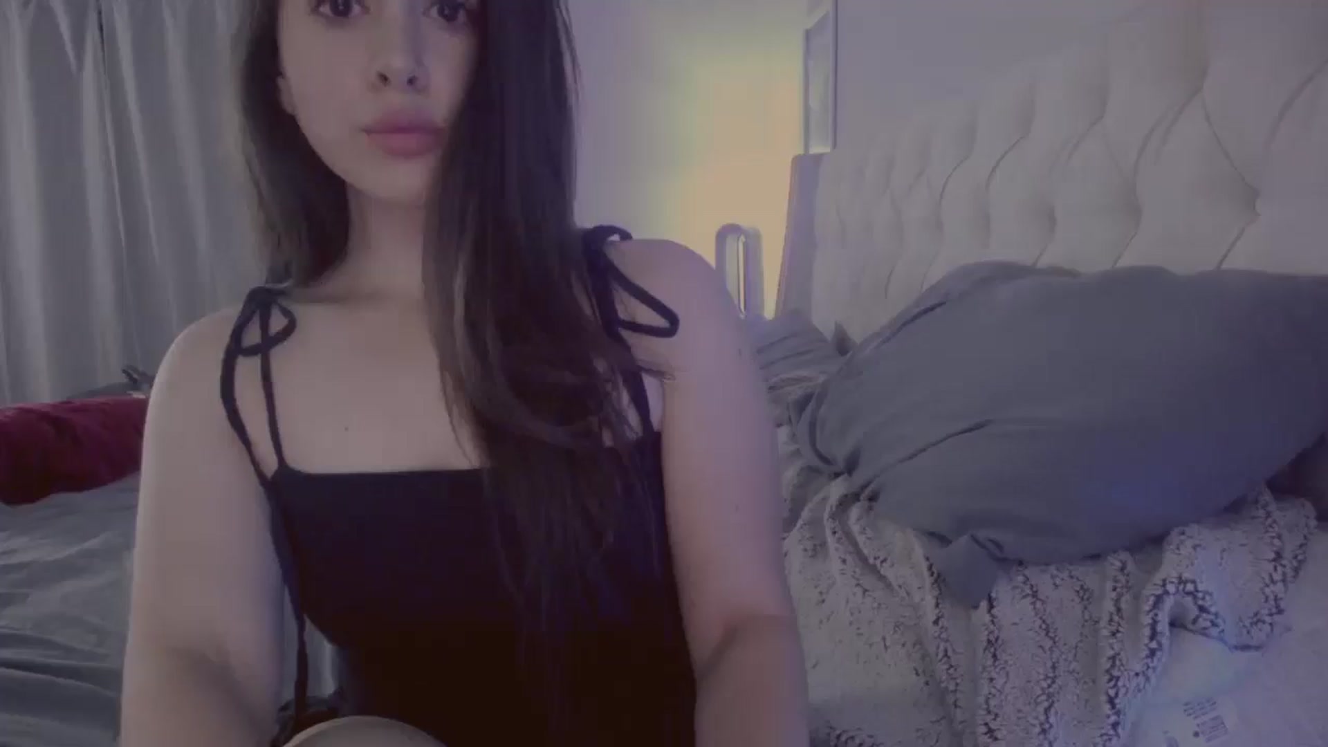 Gallery image thumbnail from Isabelle's myfreecams stream on, 05/13/2024, 05:42 image 3 of 20