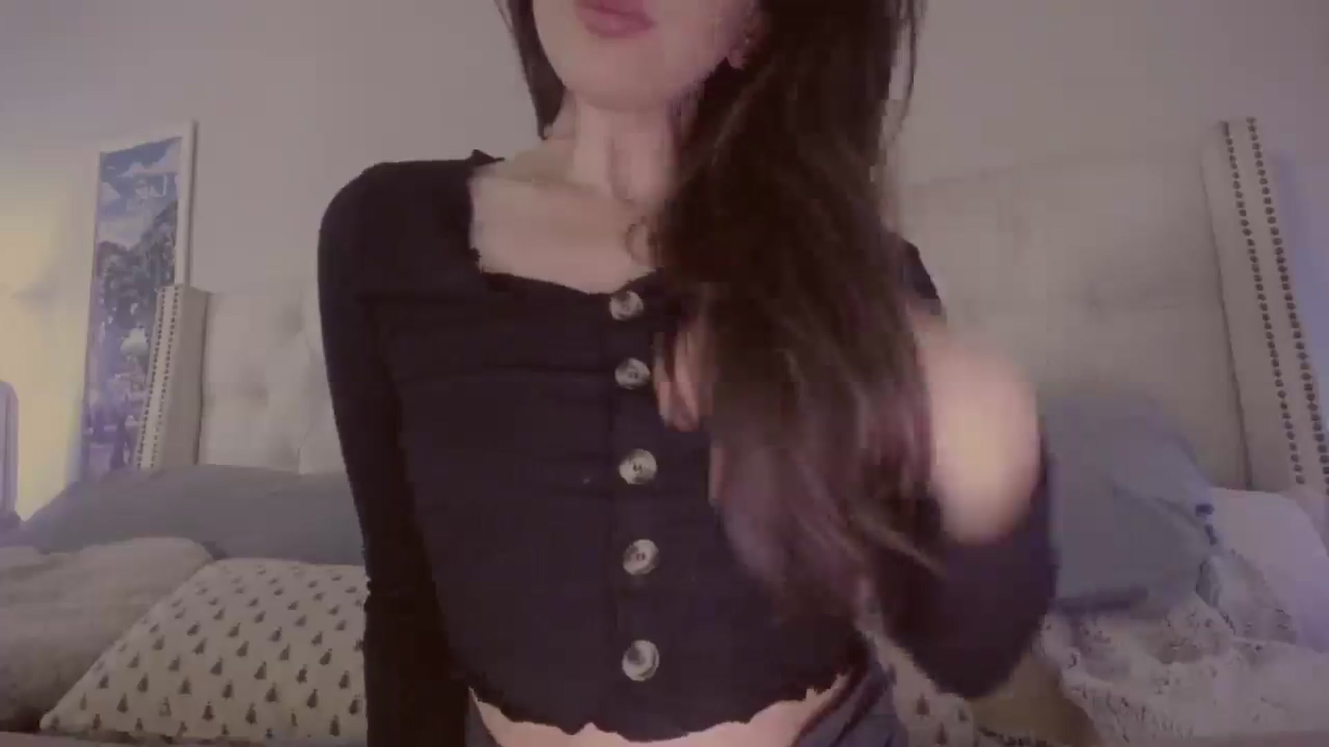 Gallery image thumbnail from Isabelle's myfreecams stream on, 05/21/2024, 21:38 image 17 of 20