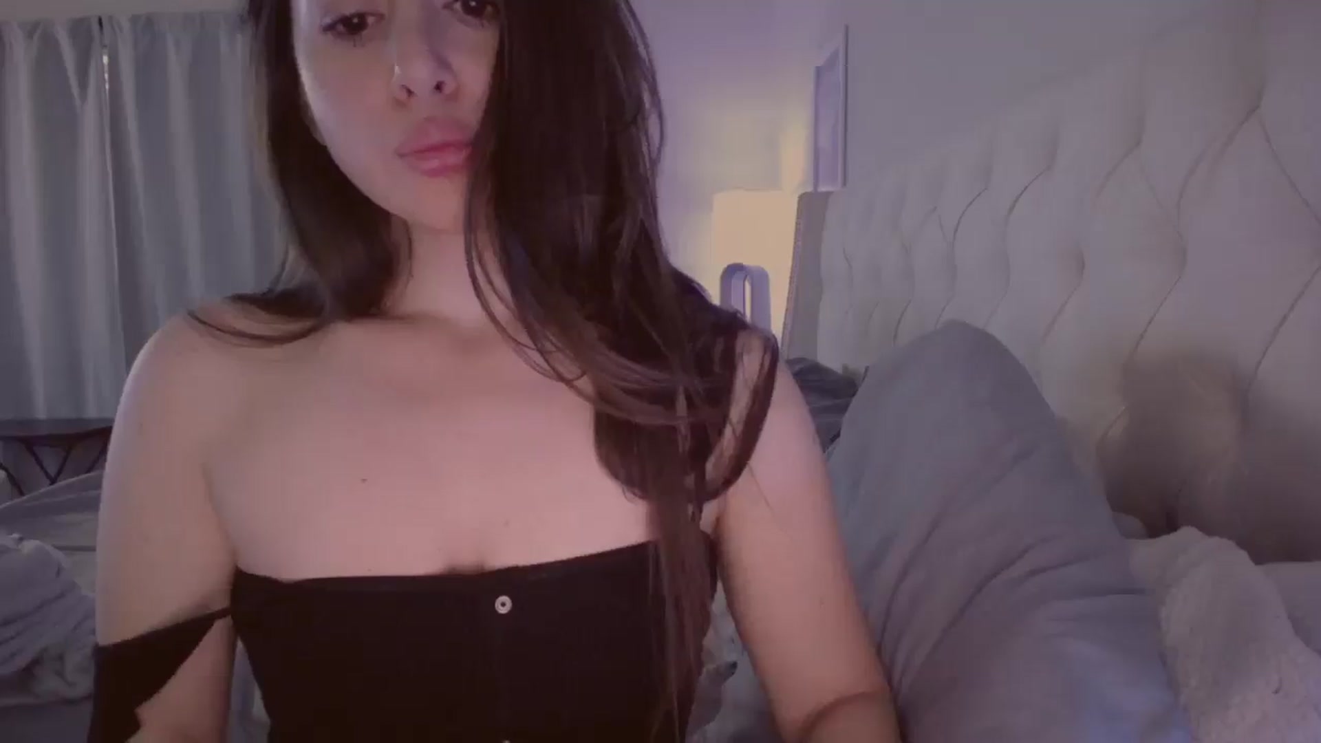 Gallery image thumbnail from Isabelle's myfreecams stream on, 06/02/2024, 02:51 image 5 of 20
