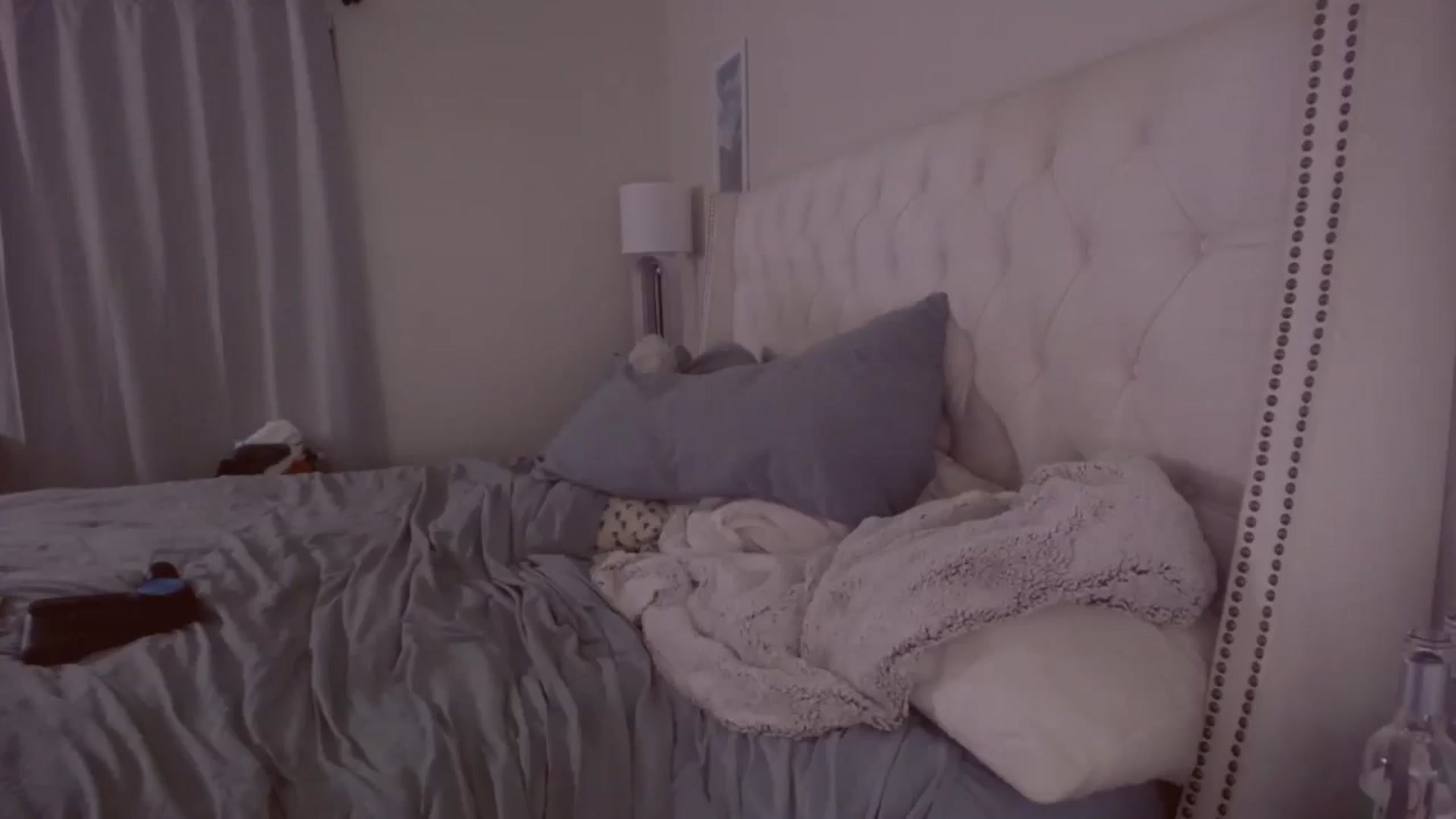 Gallery image thumbnail from Isabelle's myfreecams stream on, 06/27/2024, 12:04 image 16 of 20