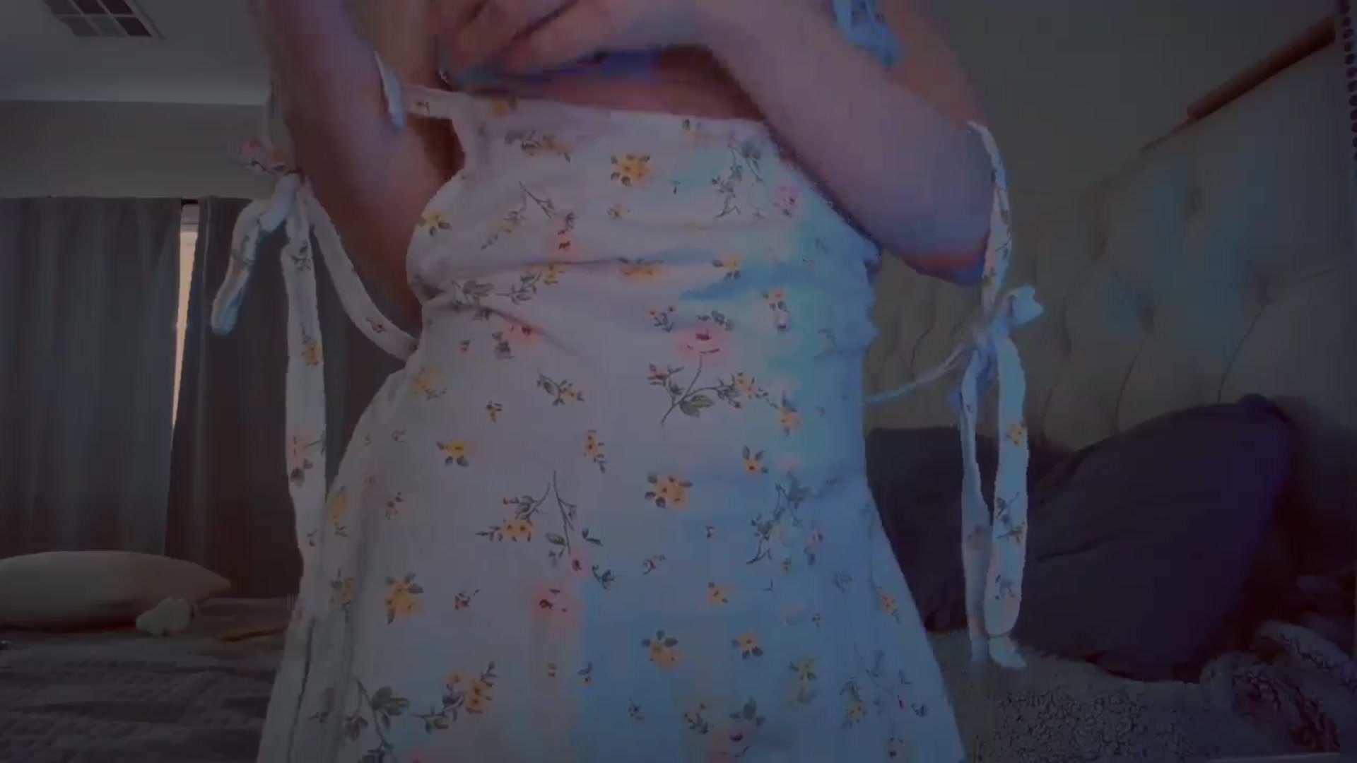 Gallery image thumbnail from Isabelle's myfreecams stream on, 08/31/2024, 17:55 image 18 of 20