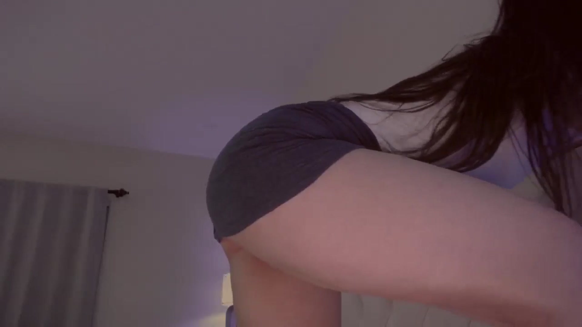 Gallery image thumbnail from Isabelle's myfreecams stream on, 10/28/2024, 05:12 image 14 of 20