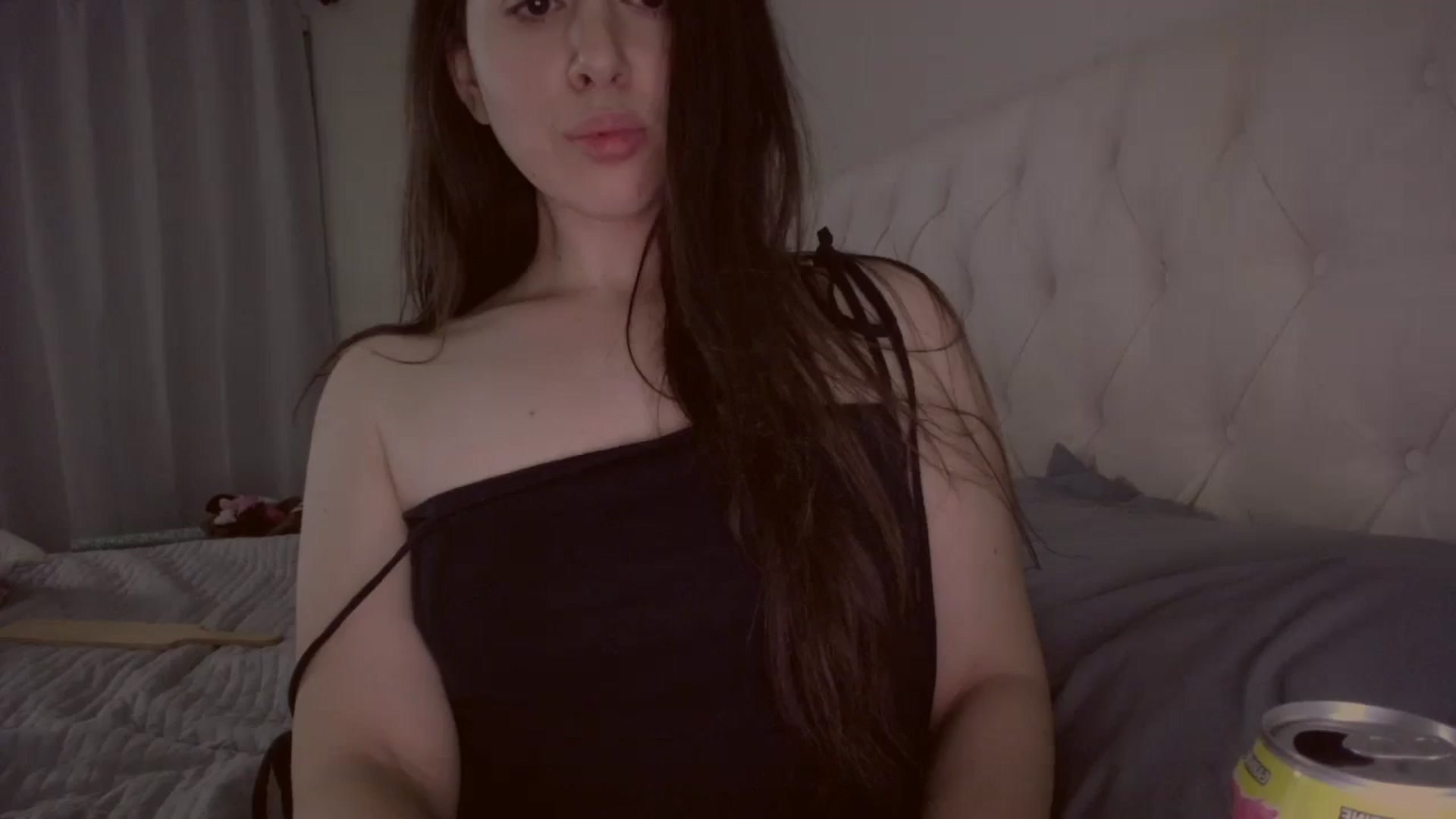 Gallery image thumbnail from Isabelle's myfreecams stream on, 11/16/2024, 10:36 image 20 of 20