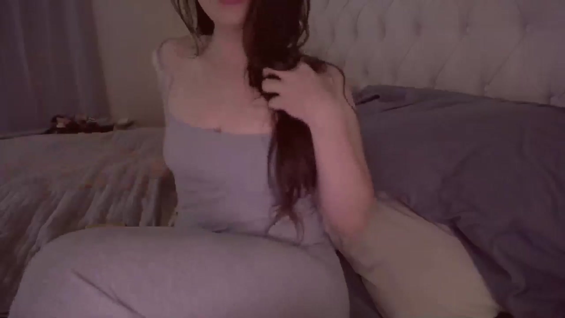 Gallery image thumbnail from Isabelle's myfreecams stream on, 11/21/2024, 09:31 image 2 of 20