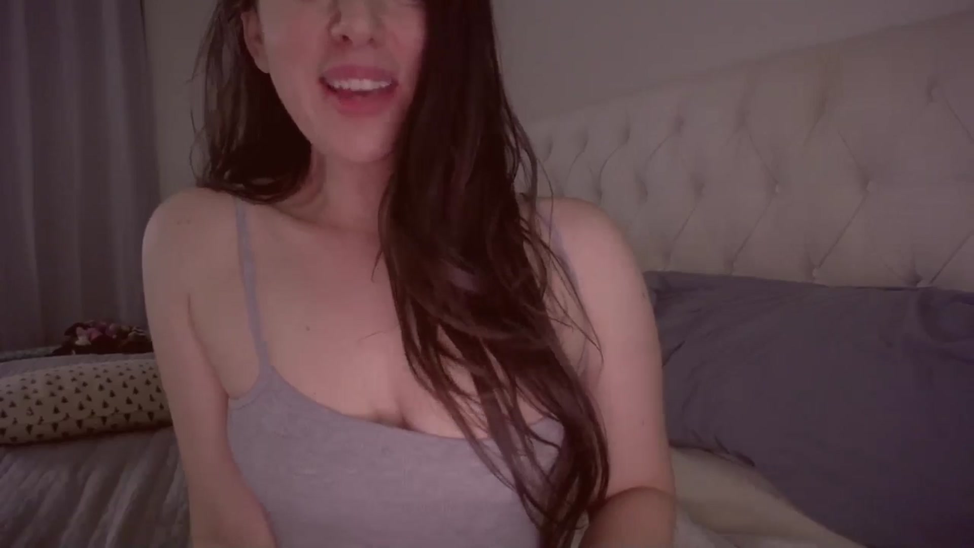 Gallery image thumbnail from Isabelle's myfreecams stream on, 11/21/2024, 11:15 image 12 of 20