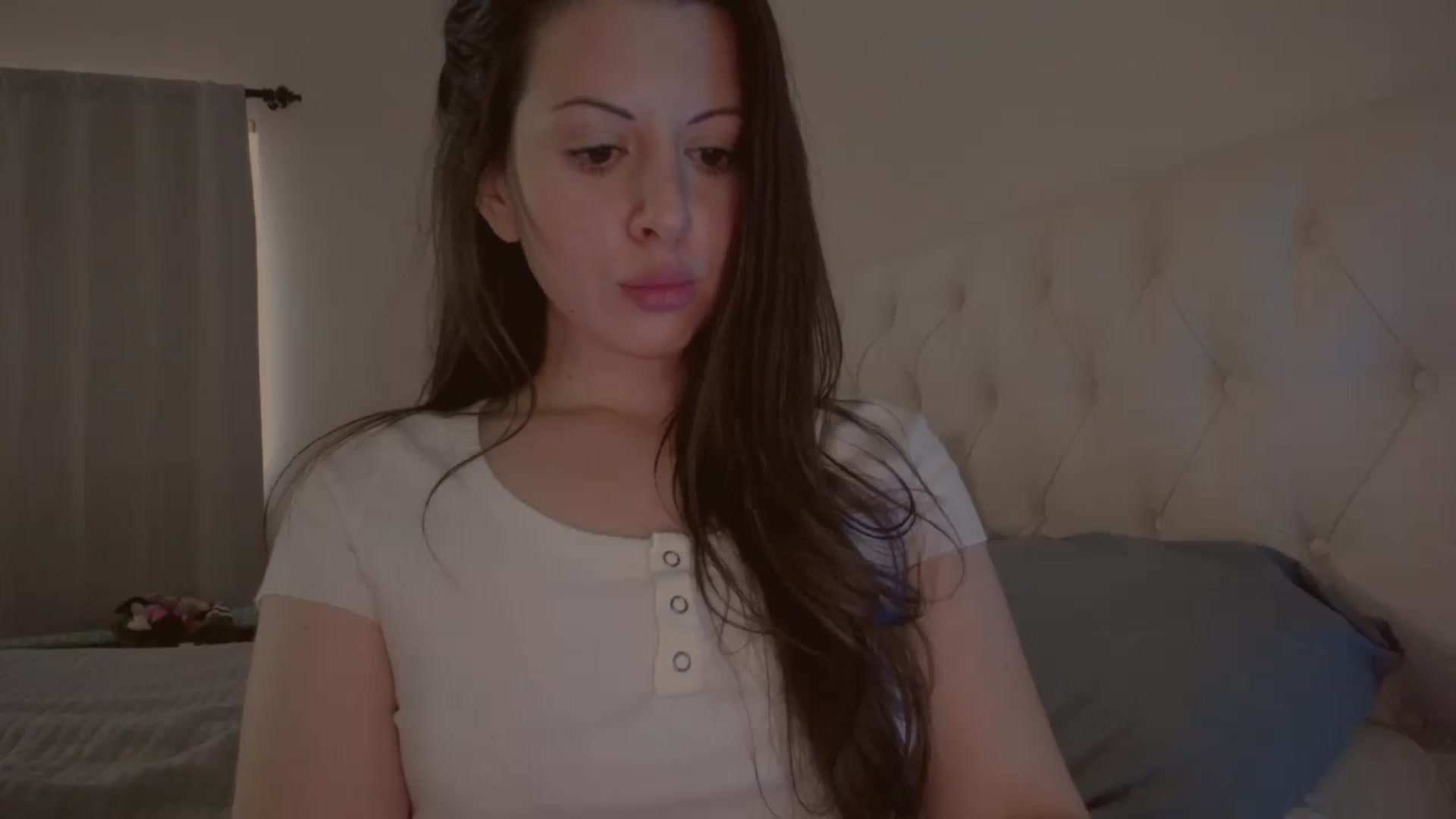 Gallery image thumbnail from Isabelle's myfreecams stream on, 11/29/2024, 20:10 image 8 of 20