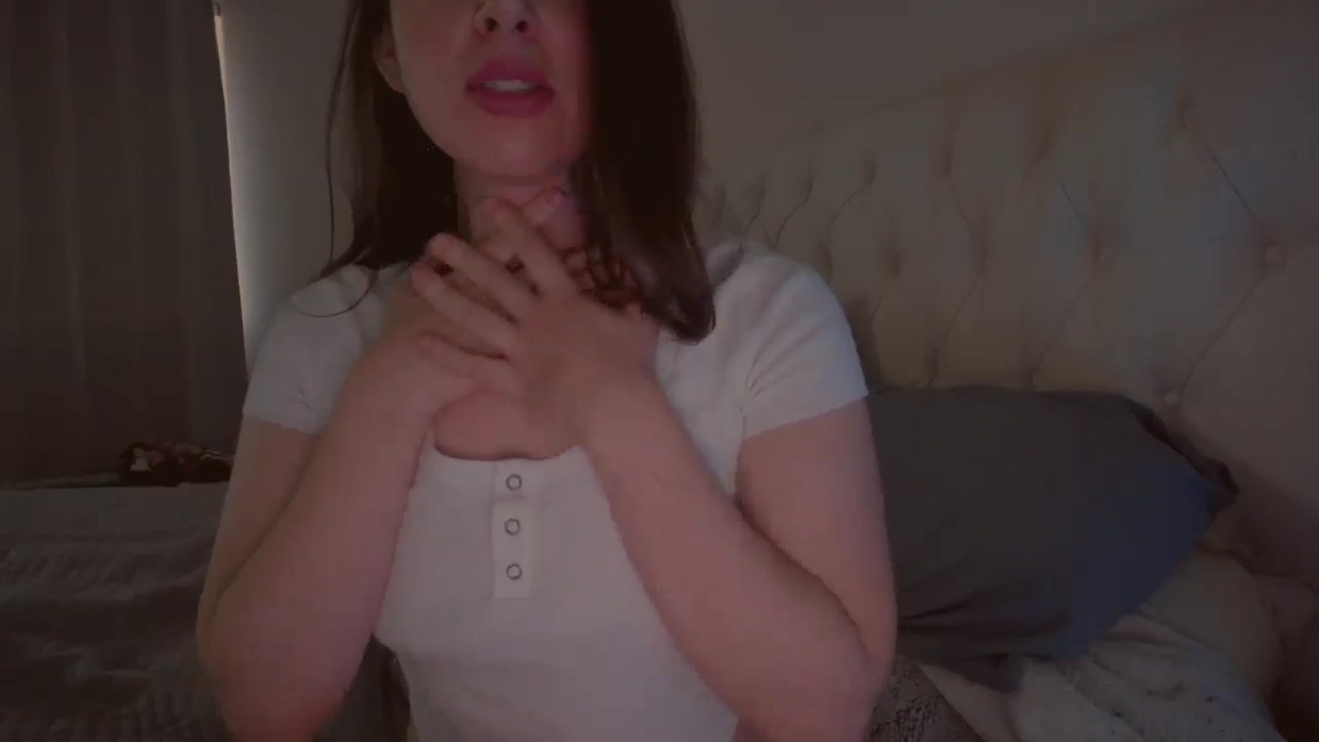 Gallery image thumbnail from Isabelle's myfreecams stream on, 11/29/2024, 20:10 image 18 of 20