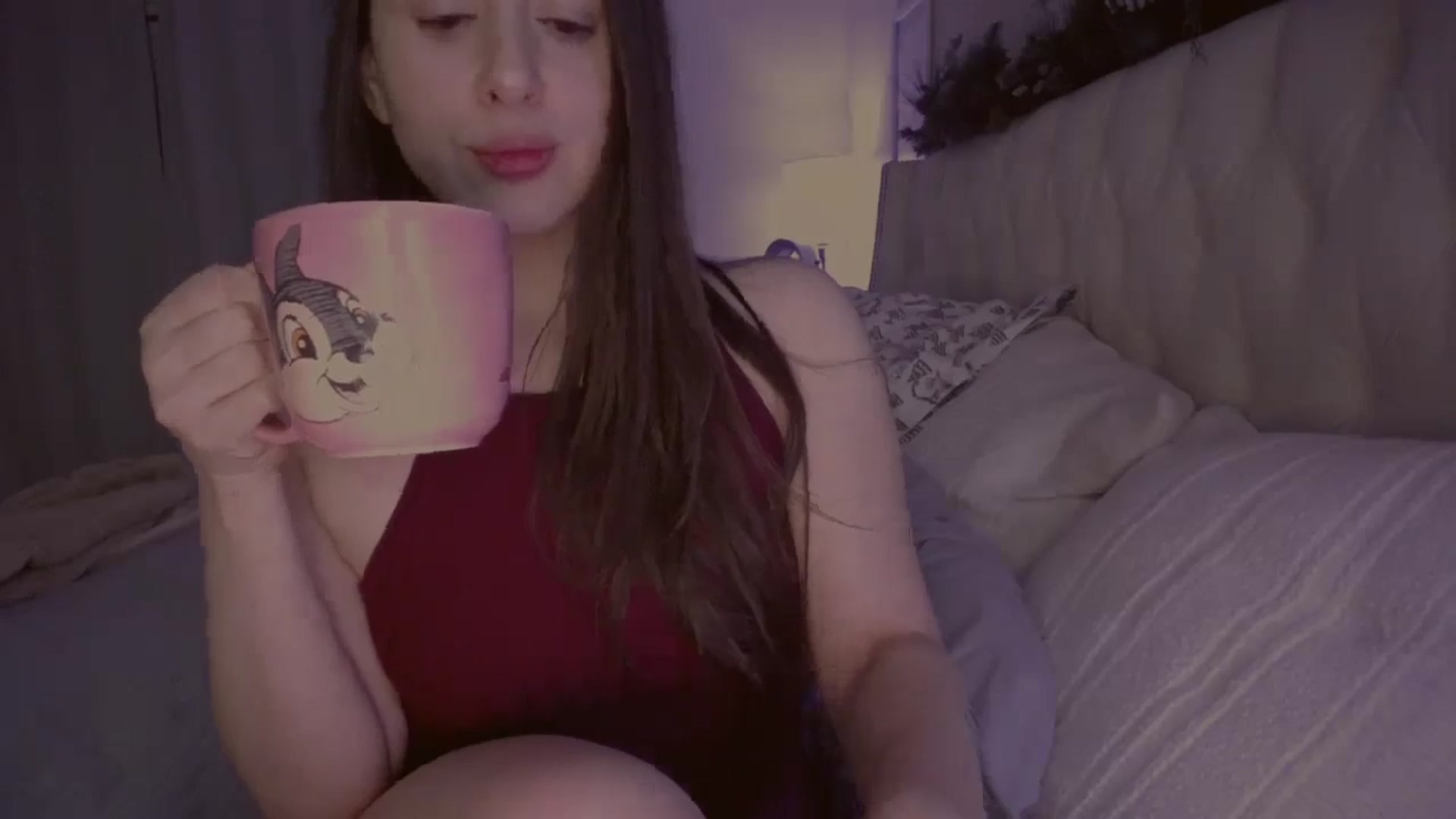 Gallery image thumbnail from Isabelle's myfreecams stream on, 12/10/2024, 07:08 image 15 of 20
