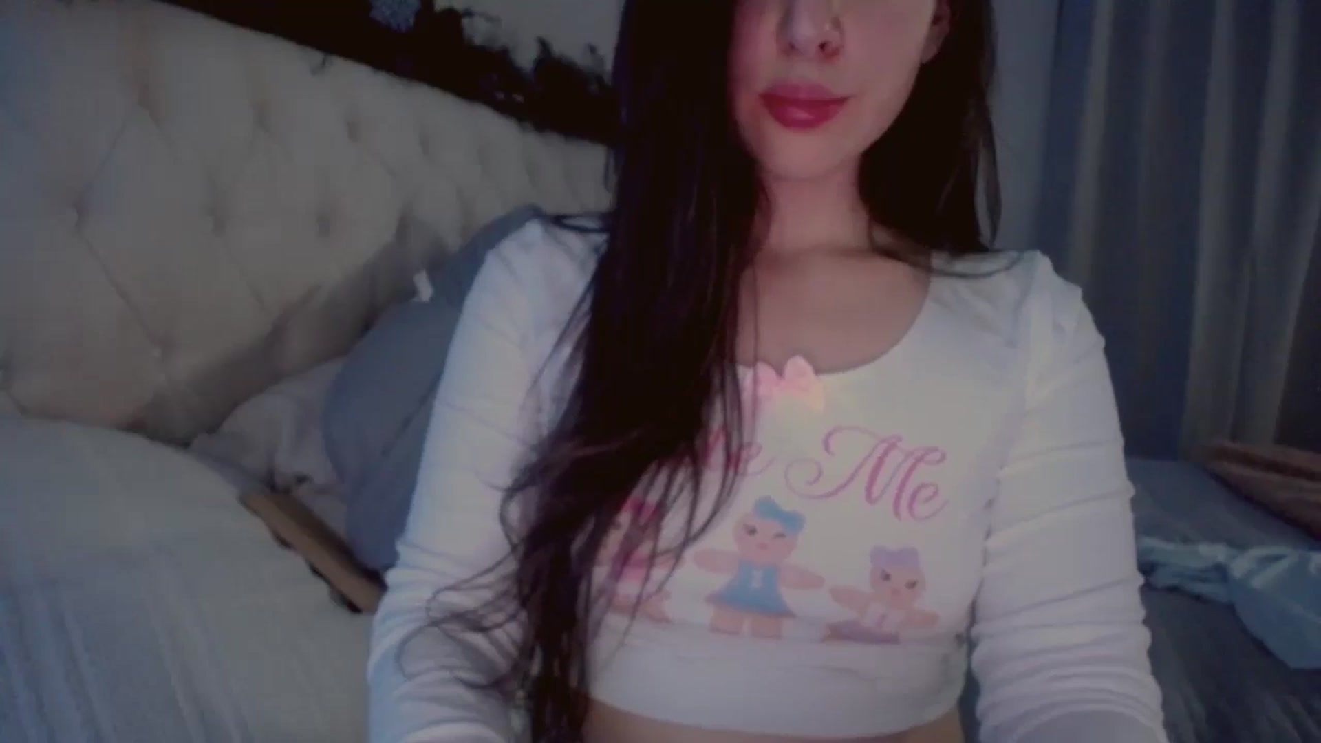 Gallery image thumbnail from Isabelle's myfreecams stream on, 12/22/2024, 07:53 image 9 of 20