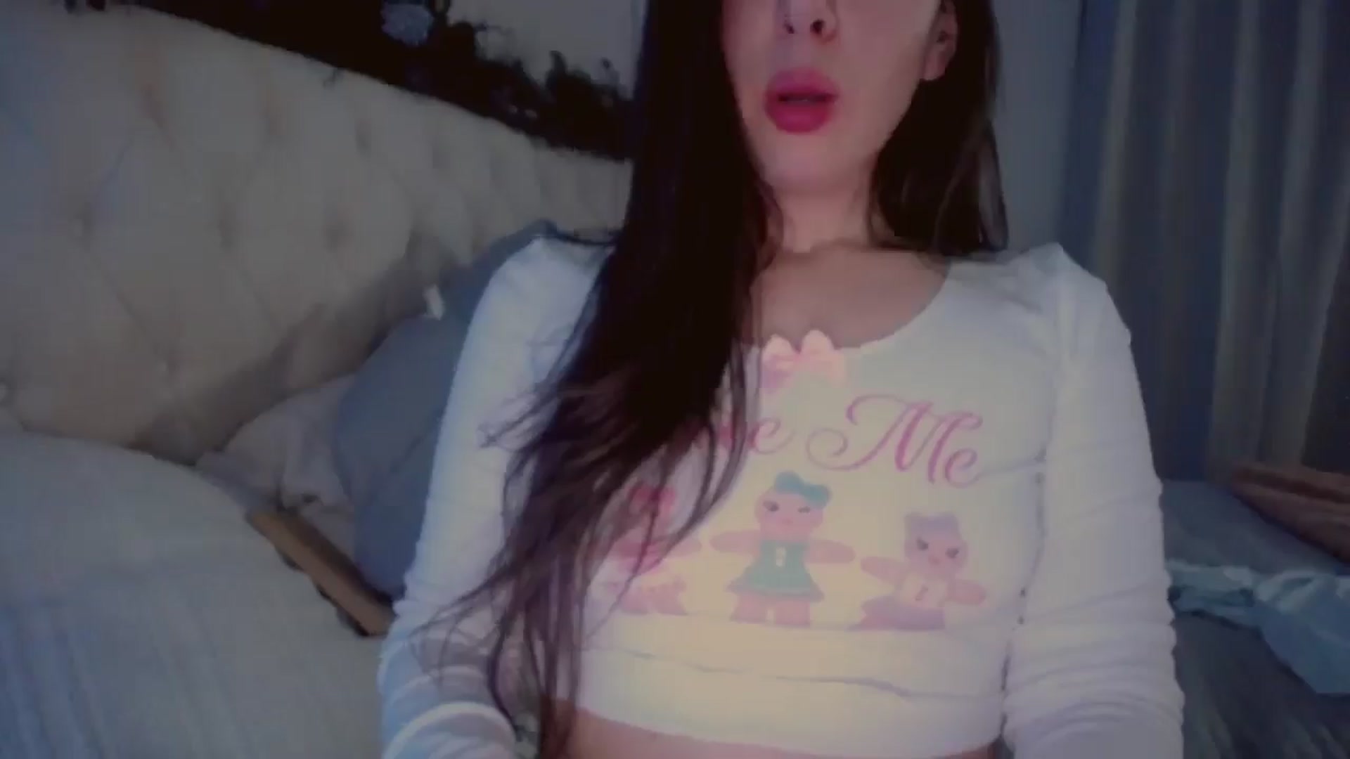 Gallery image thumbnail from Isabelle's myfreecams stream on, 12/22/2024, 07:53 image 7 of 20