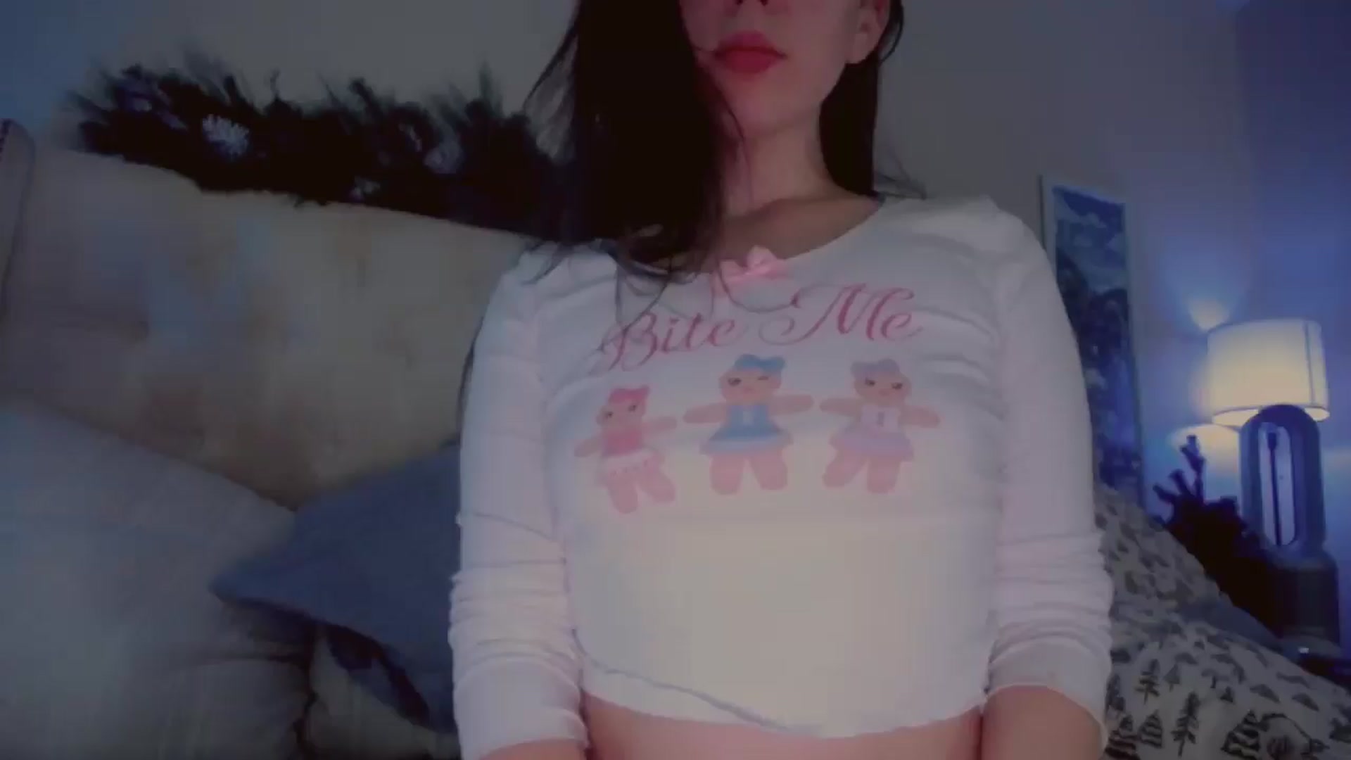 Gallery image thumbnail from Isabelle's myfreecams stream on, 12/22/2024, 08:25 image 19 of 20