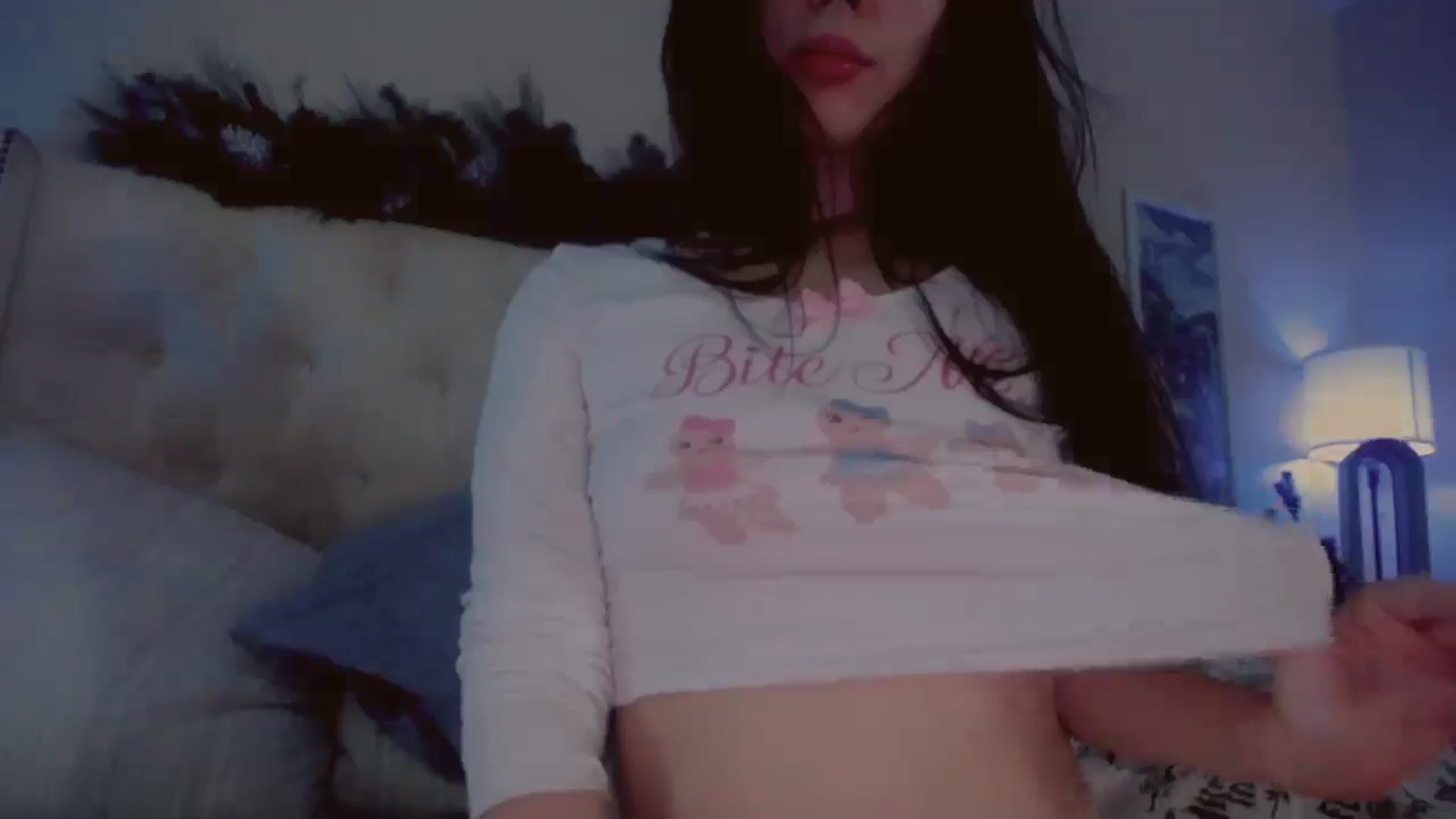 Gallery image thumbnail from Isabelle's myfreecams stream on, 12/22/2024, 08:25 image 18 of 20