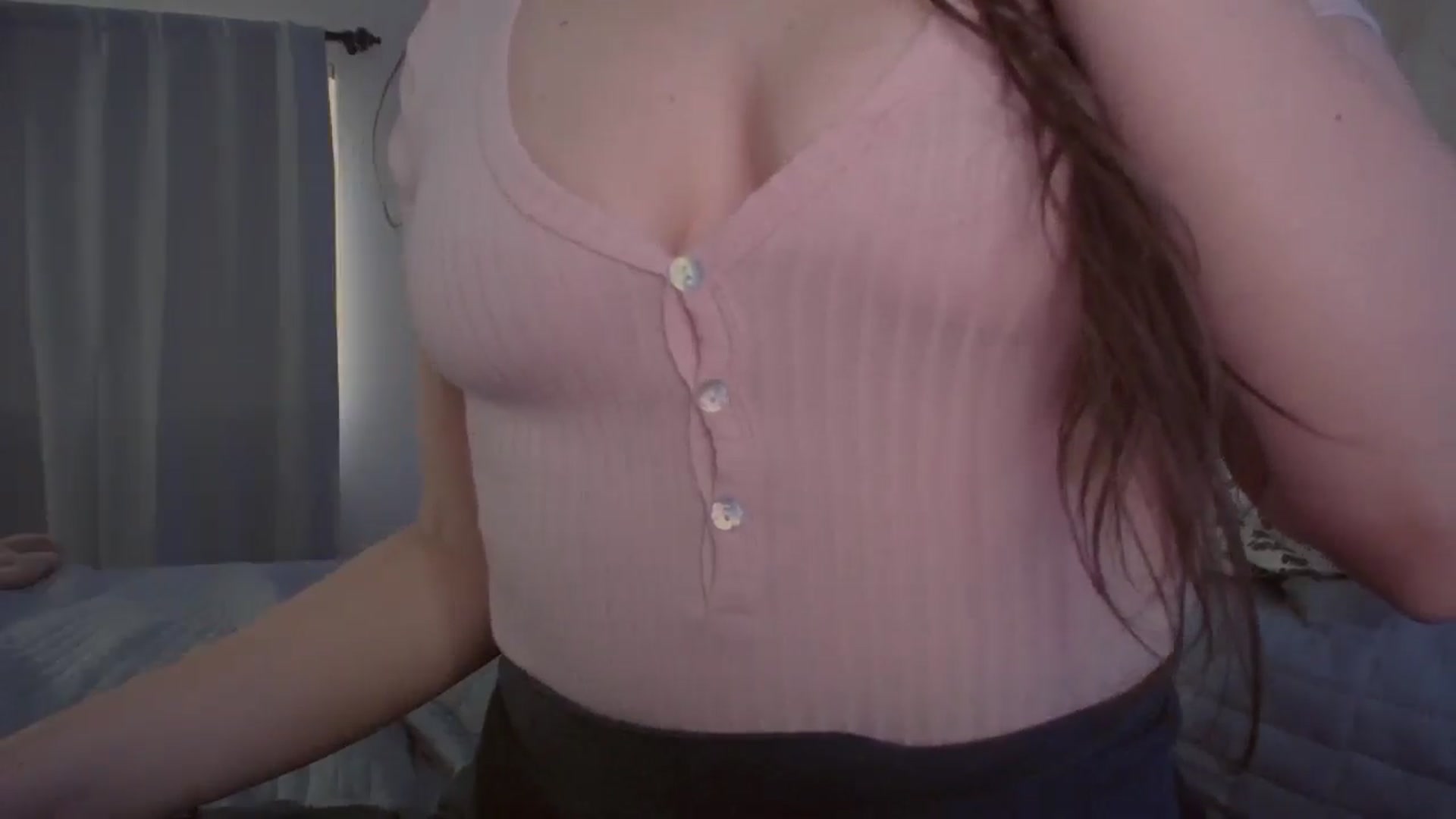 Gallery image thumbnail from Isabelle's myfreecams stream on, 12/22/2024, 23:44 image 3 of 20
