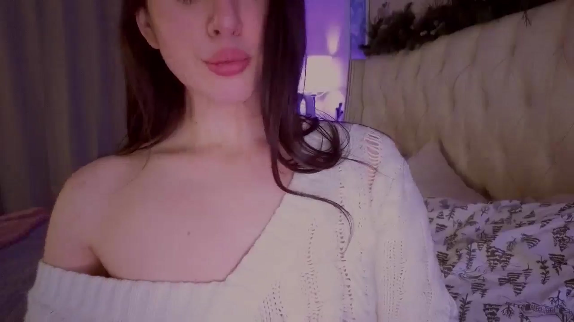 Gallery image thumbnail from Isabelle's myfreecams stream on, 01/08/2025, 08:09 image 14 of 20
