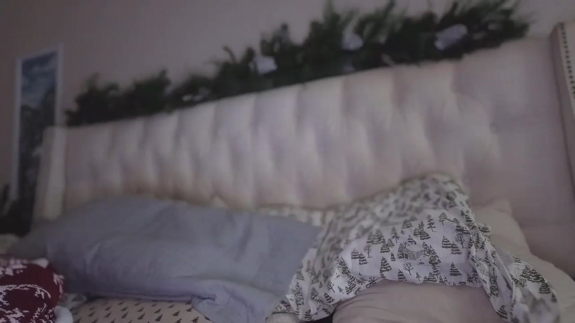 Gallery image thumbnail from Isabelle's myfreecams stream on, 01/15/2025, 13:39 image 10 of 20
