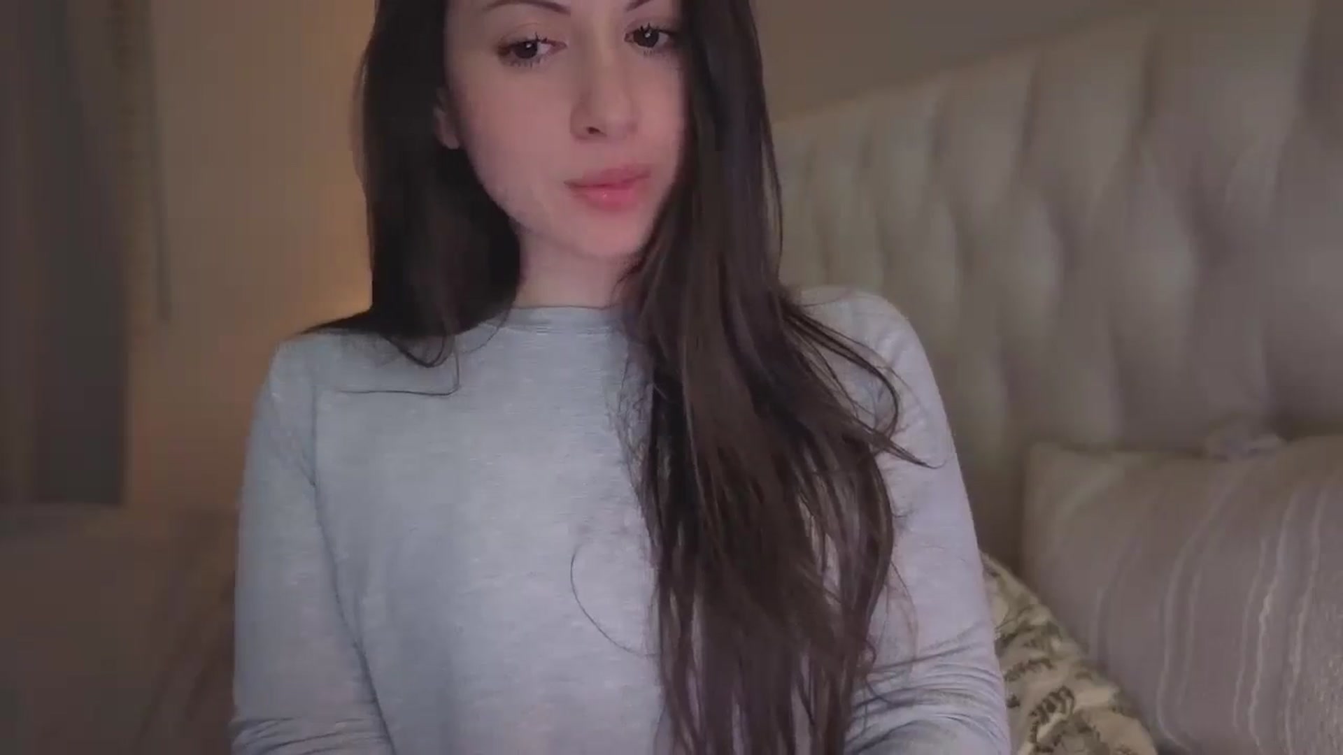 Gallery image thumbnail from Isabelle's myfreecams stream on, 02/11/2025, 08:46 image 6 of 20