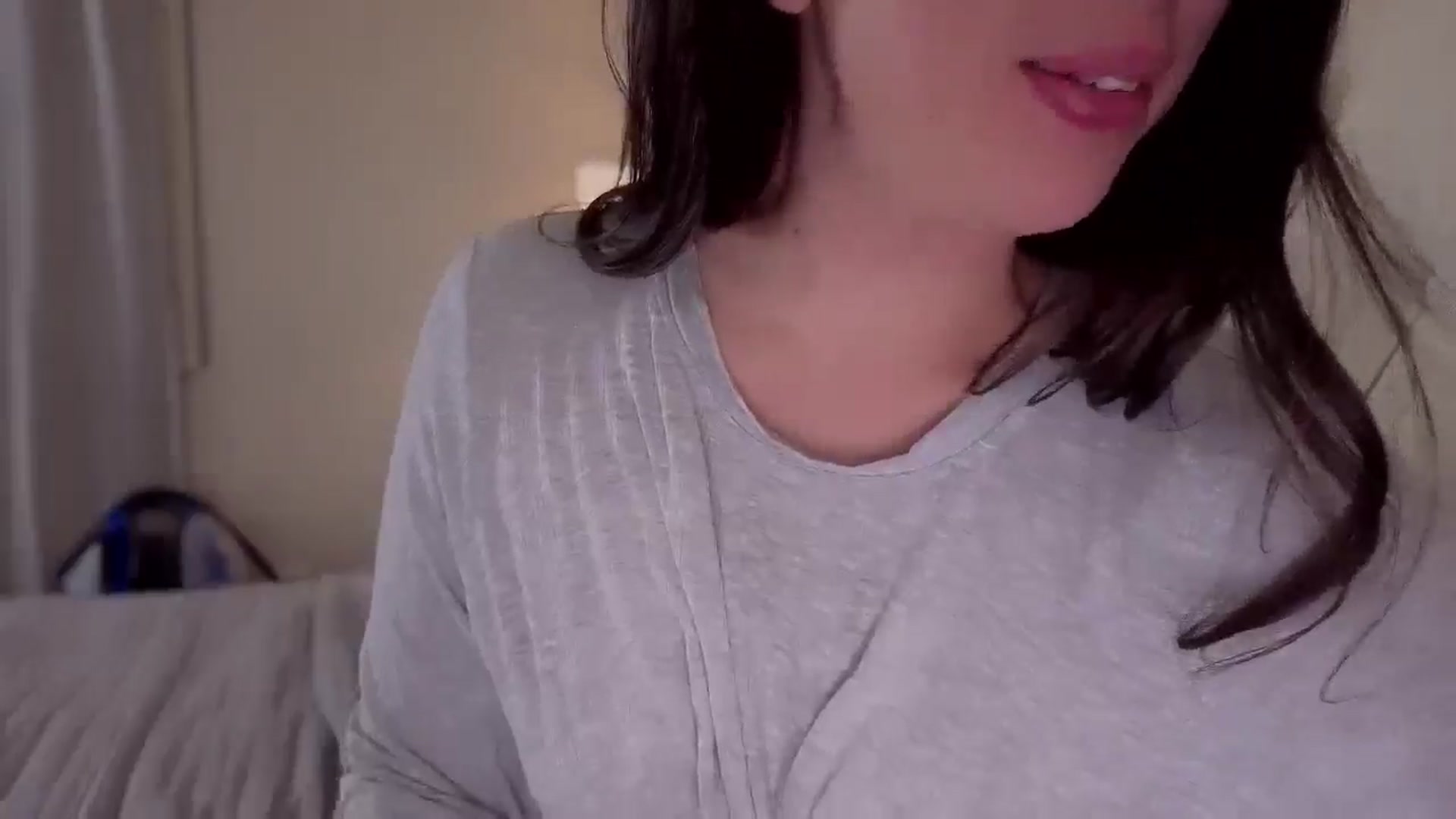 Gallery image thumbnail from Isabelle's myfreecams stream on, 05/15/2025, 08:18 image 6 of 20