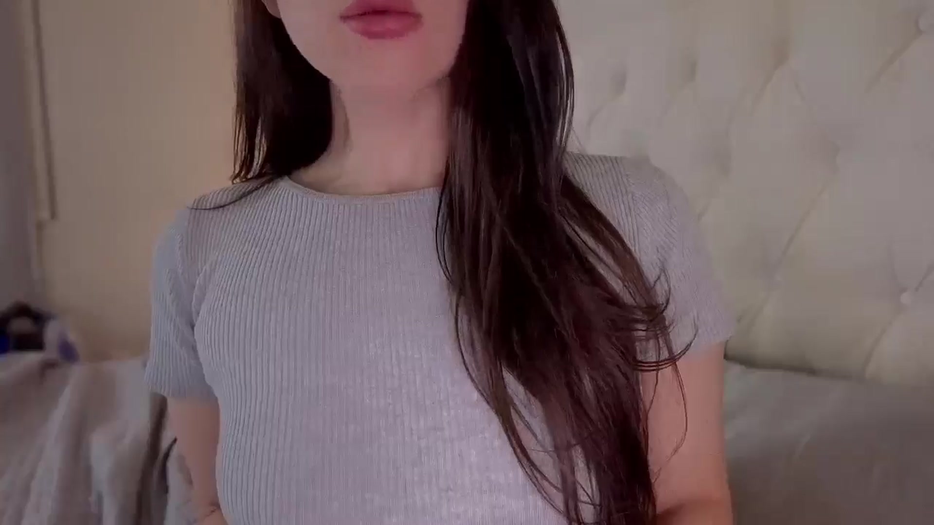 Gallery image thumbnail from Isabelle's myfreecams stream on, 05/30/2025, 06:22 image 5 of 20