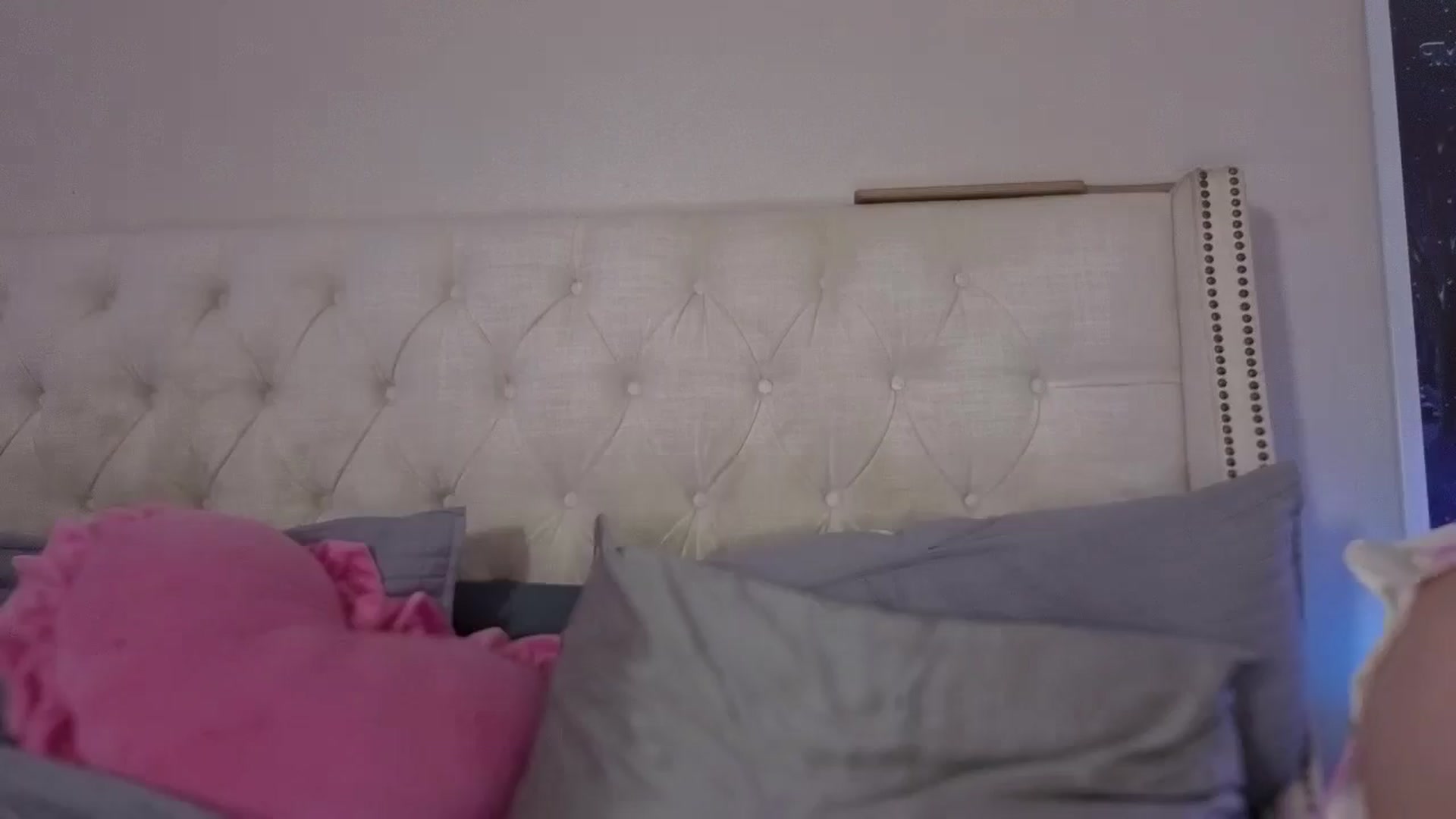 Gallery image thumbnail from Isabelle's myfreecams stream on, 06/04/2025, 05:59 image 9 of 20