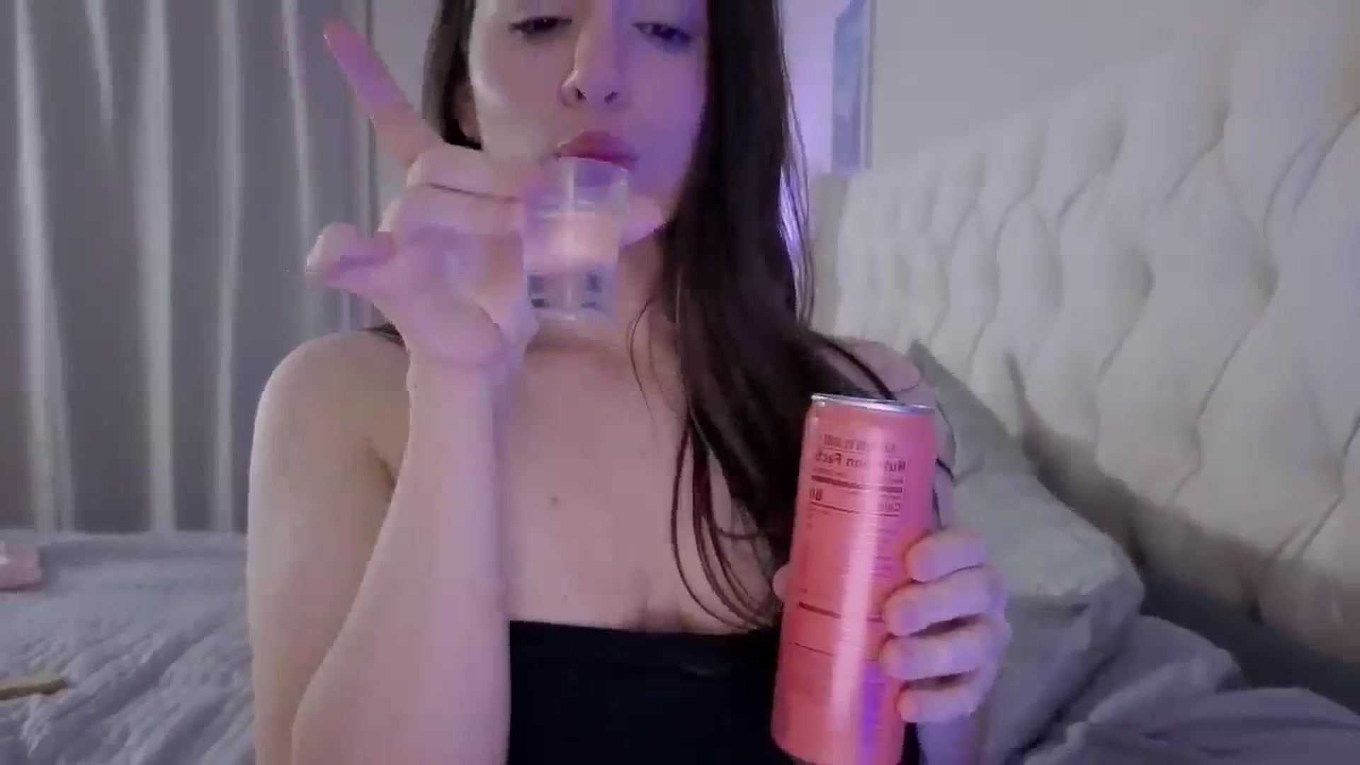 Gallery image thumbnail from Isabelle's myfreecams stream on, 06/12/2025, 05:17 image 9 of 20