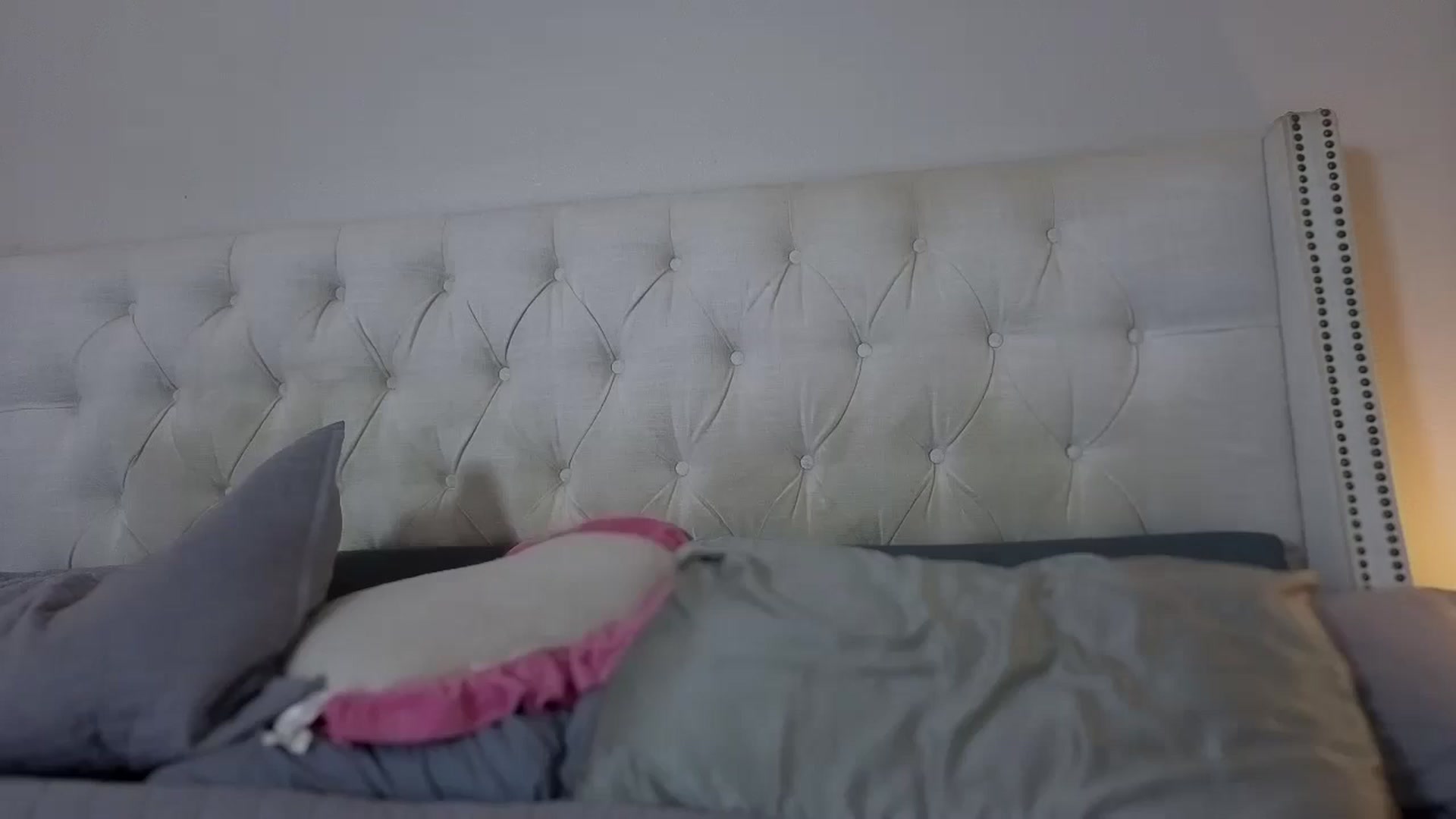 Gallery image thumbnail from Isabelle's myfreecams stream on, 06/27/2025, 03:19 image 8 of 20