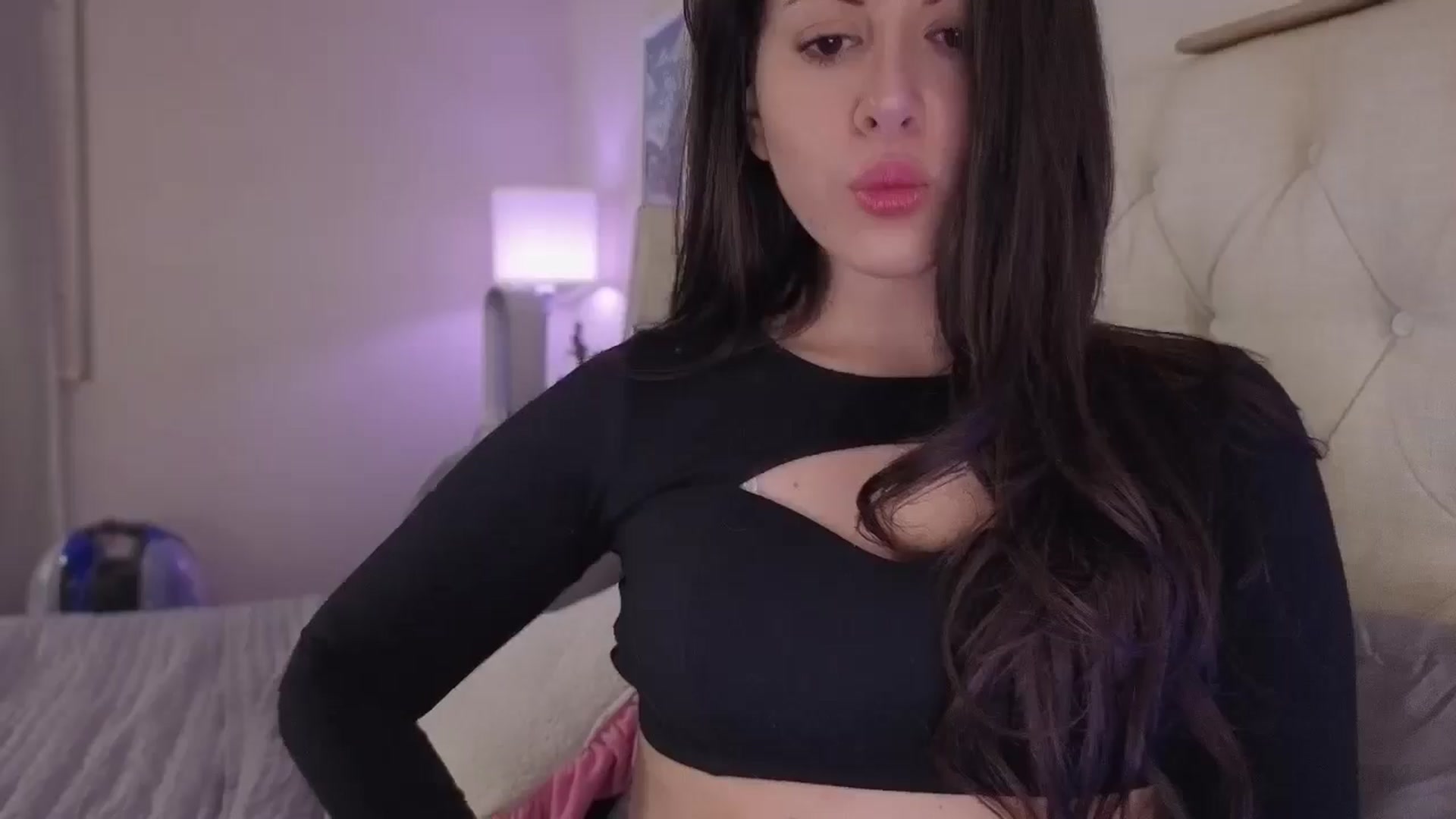 Gallery image thumbnail from Isabelle's myfreecams stream on, 09/08/2025, 07:03 image 4 of 20