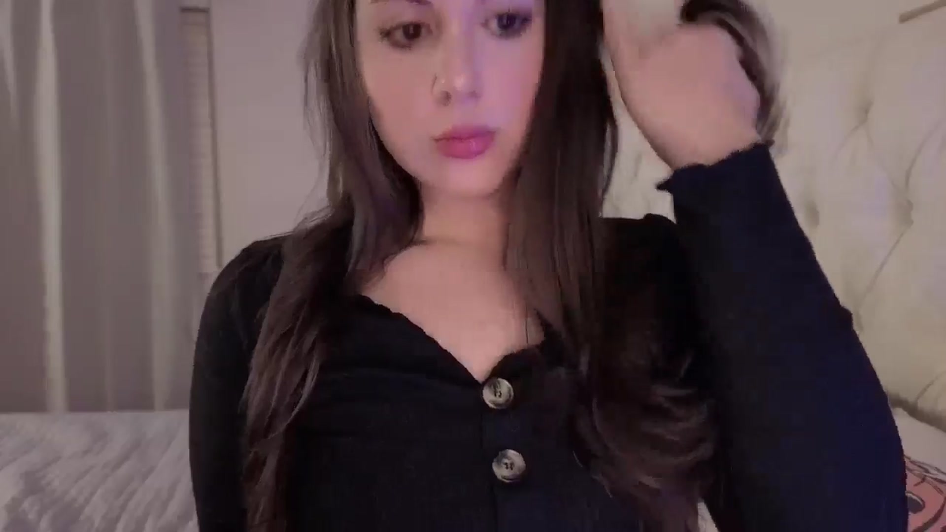 Gallery image thumbnail from Isabelle's myfreecams stream on, 11/20/2025, 06:25 image 16 of 20