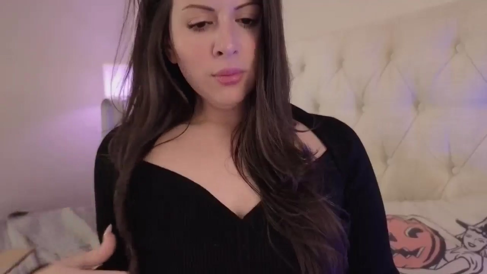 Gallery image thumbnail from Isabelle's myfreecams stream on, 11/20/2025, 09:47 image 13 of 20