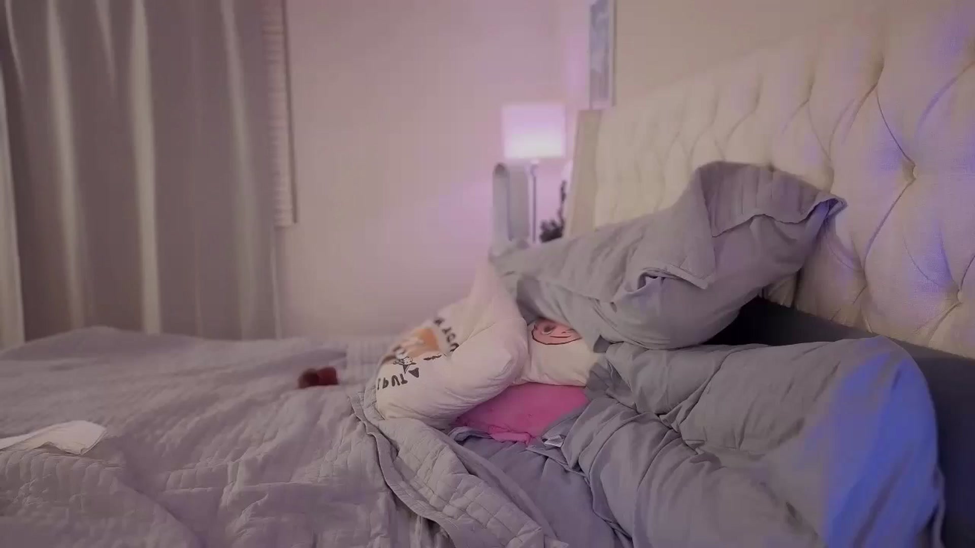 Gallery image thumbnail from Isabelle's myfreecams stream on, 11/24/2025, 06:16 image 6 of 20