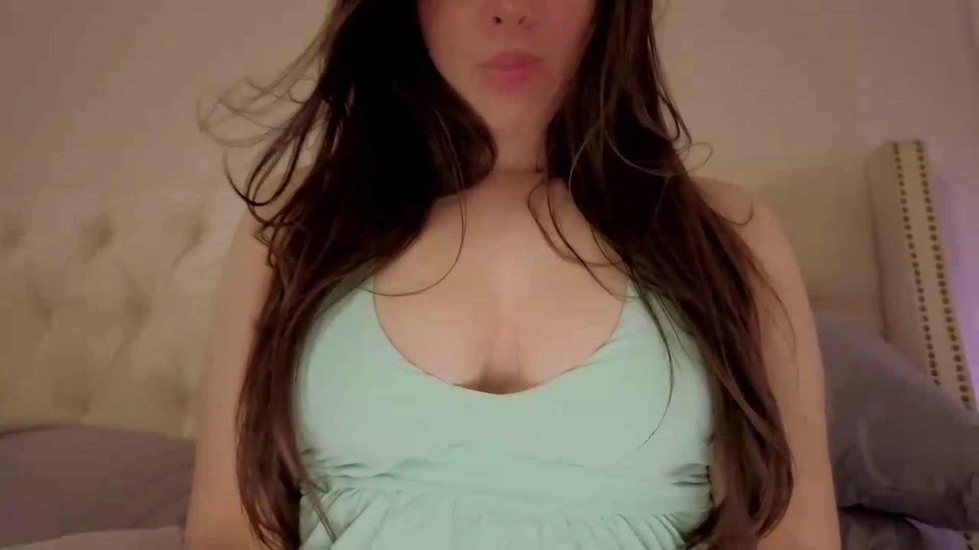 Gallery image thumbnail from Isabelle's myfreecams stream on, 06/24/2026, 06:23 image 7 of 20