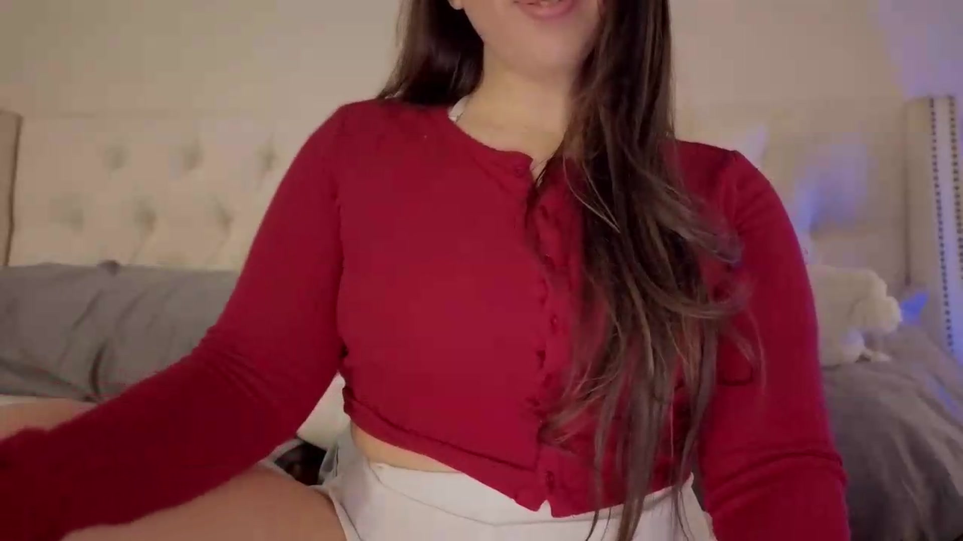 Gallery image thumbnail from Isabelle's myfreecams stream on, 08/19/2026, 07:34 image 17 of 20