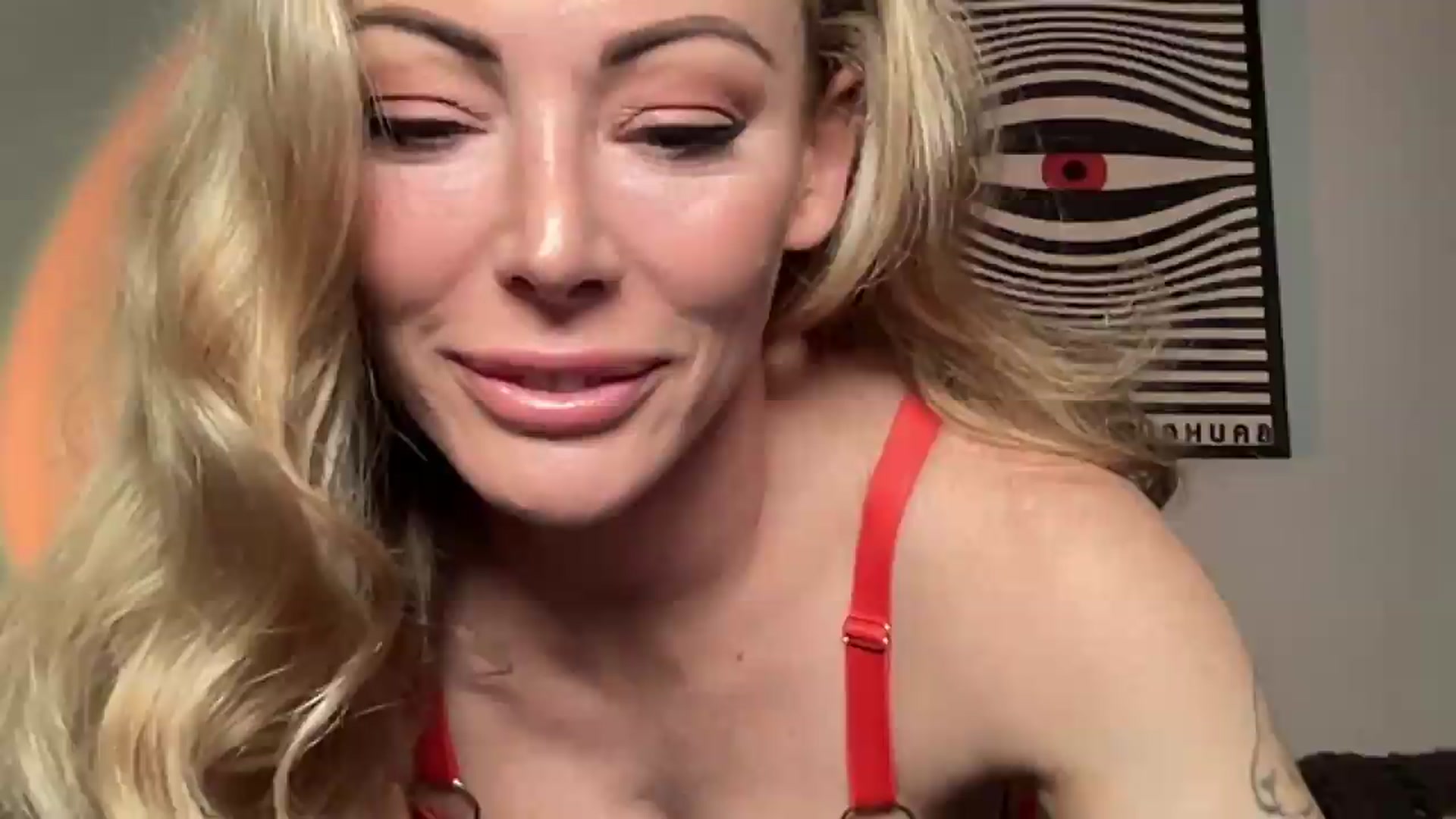 Gallery image thumbnail from IsabelleD's myfreecams stream on, 08/26/2026, 23:32 image 20 of 20